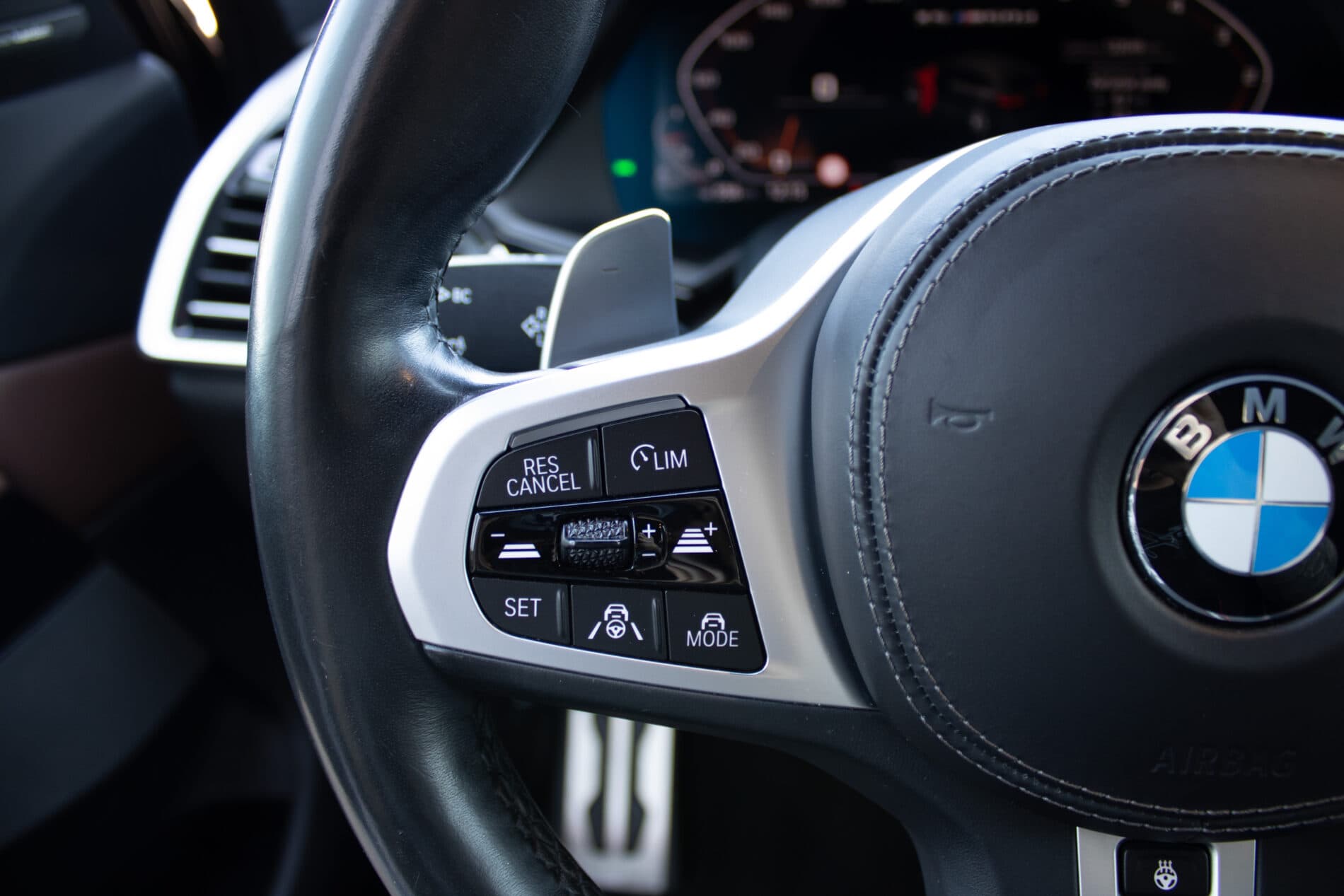 2019 BMW X5 M50d, čierna suv, 122 049 km