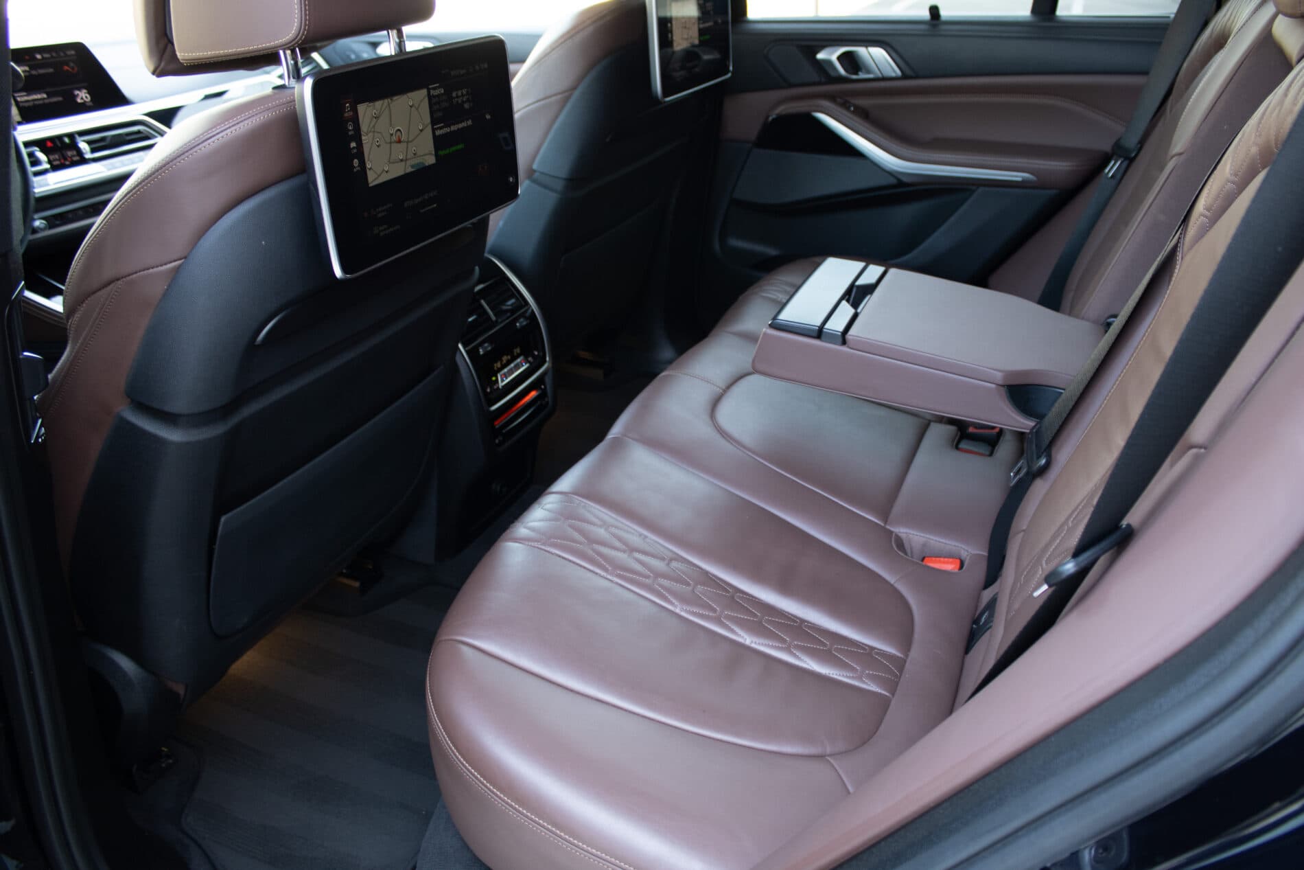 2019 BMW X5 M50d, čierna suv, 122 049 km