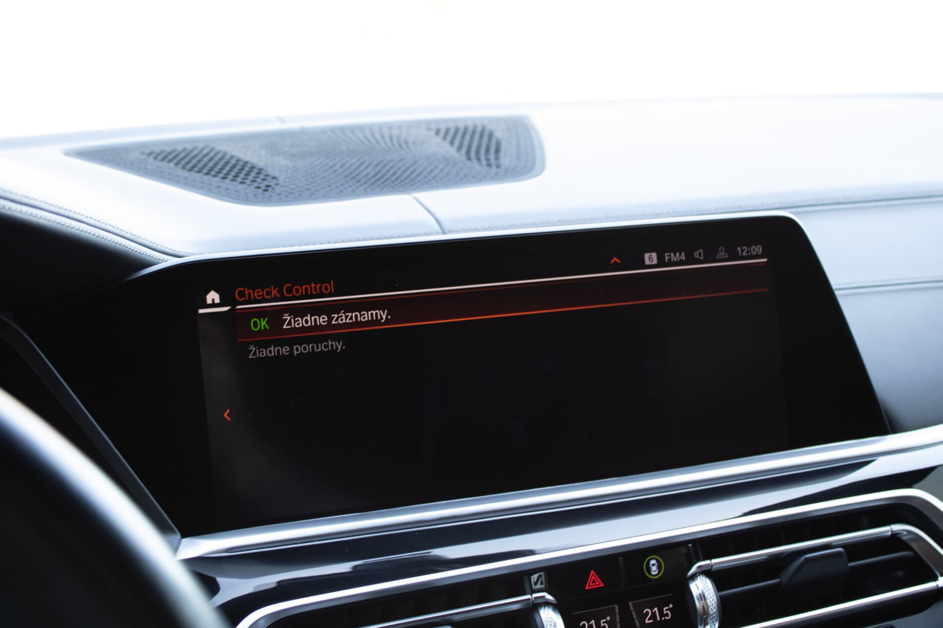 2019 BMW X5 M50d, čierna suv, 122 049 km