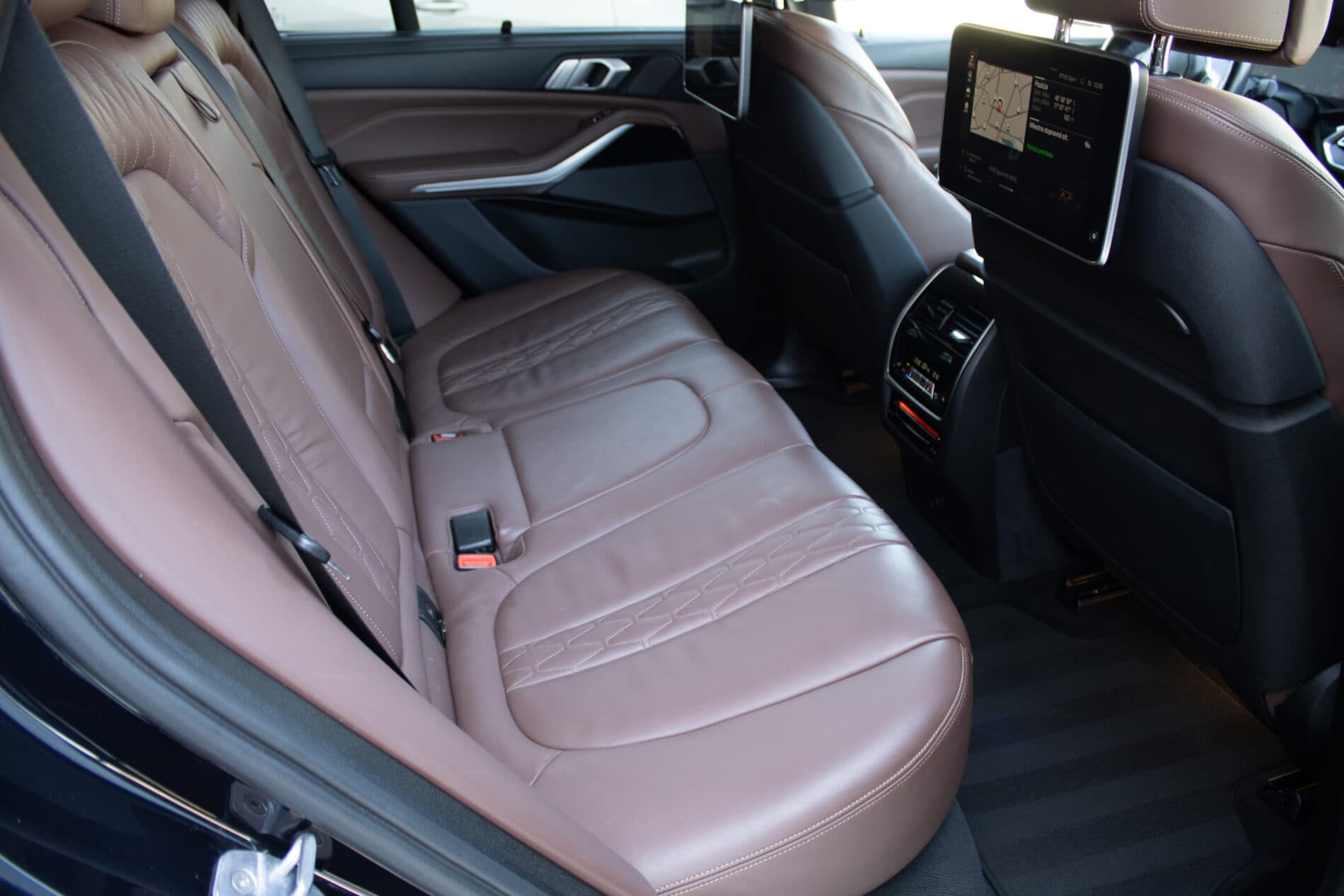 2019 BMW X5 M50d, čierna suv, 122 049 km