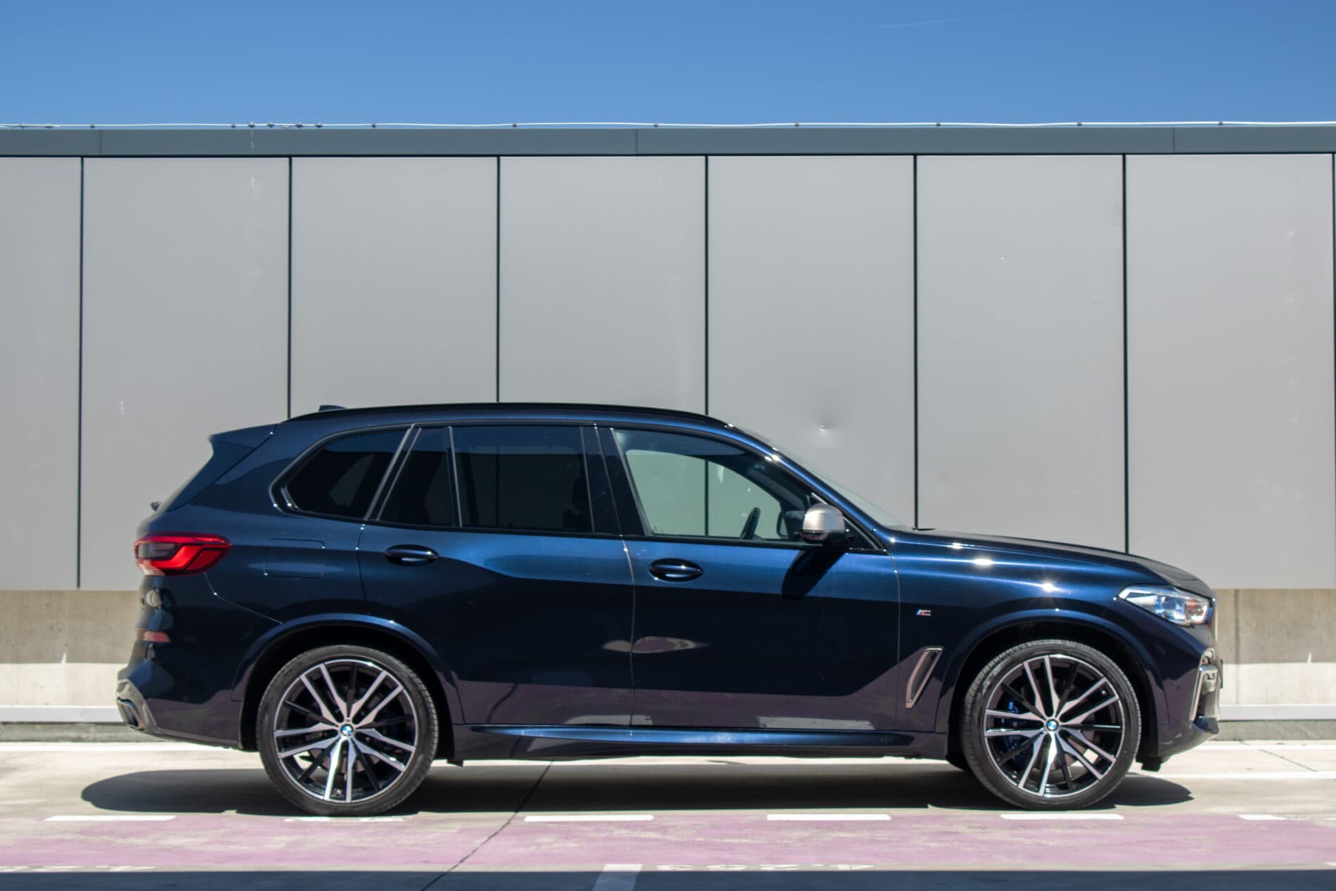 2019 BMW X5 M50d, čierna suv, 122 049 km