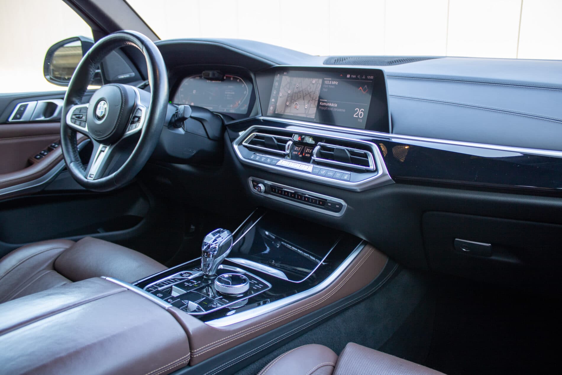 2019 BMW X5 M50d, čierna suv, 122 049 km