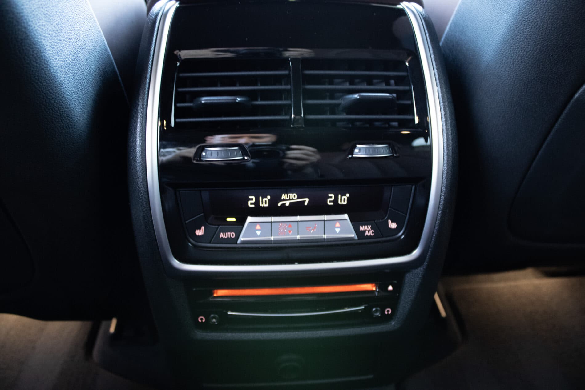 2019 BMW X5 M50d, čierna suv, 122 049 km