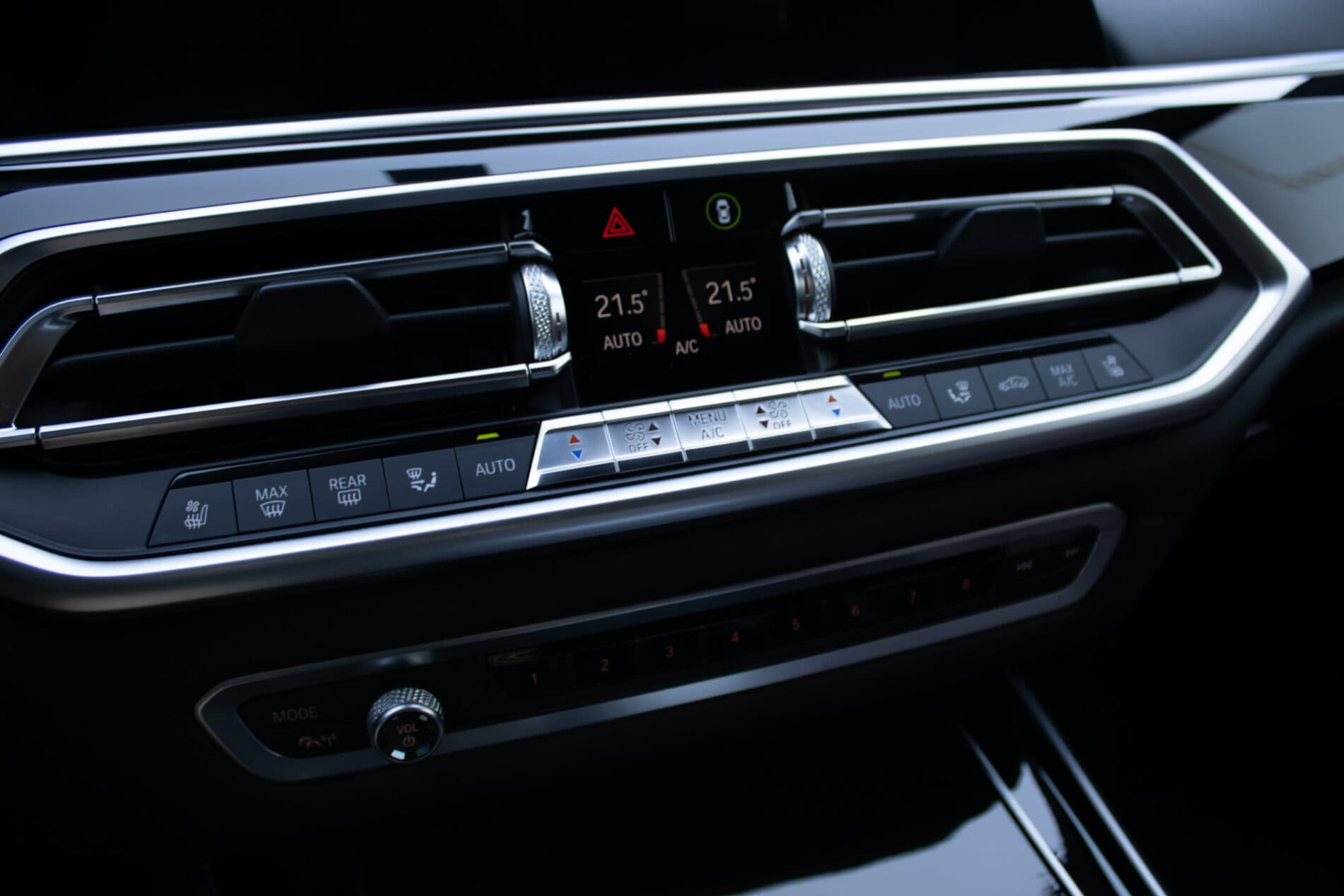 2019 BMW X5 M50d, čierna suv, 122 049 km
