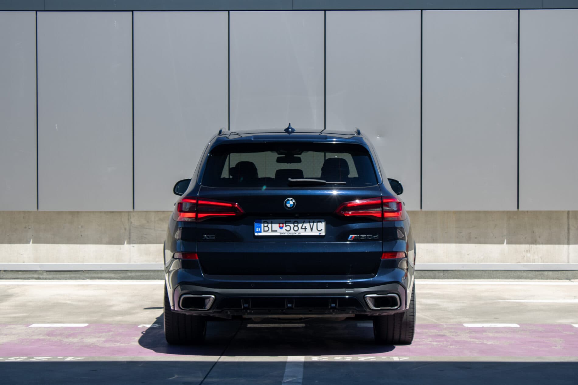 2019 BMW X5 M50d, čierna suv, 122 049 km