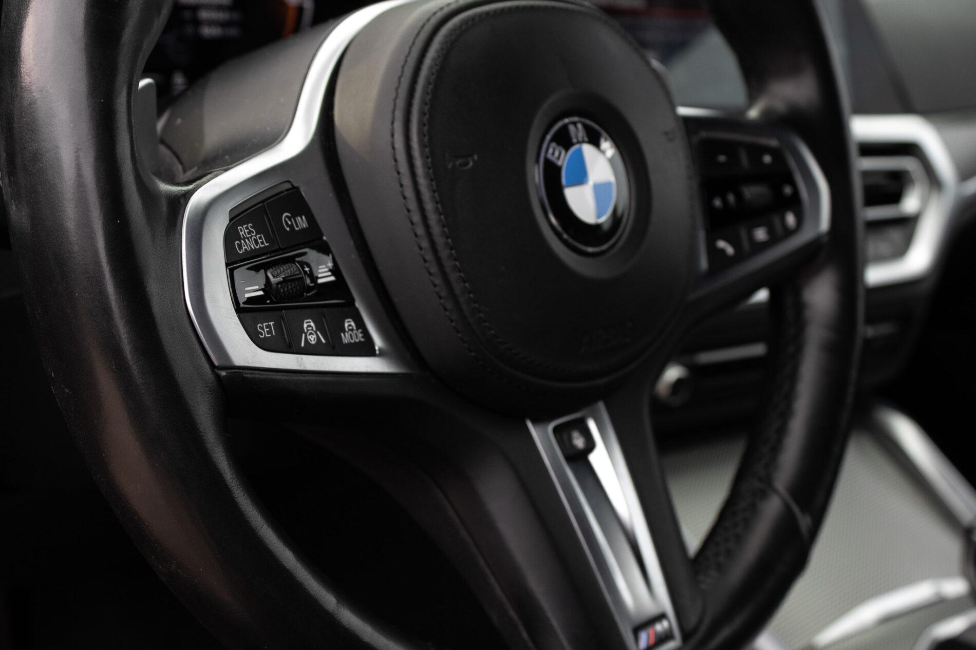 2021 BMW M440d, červená kupé, 48 804 km