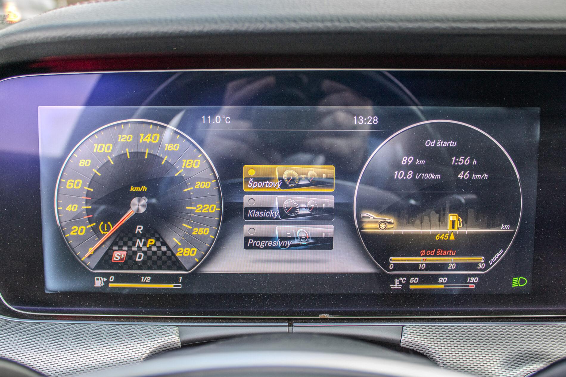 2017 Mercedes-Benz E 43 AMG, sivá sedan, 156 800 km