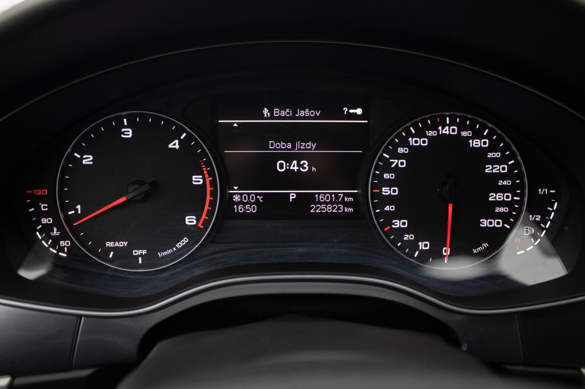 2016 AUDI A6, čierna kombi, 225 800 km