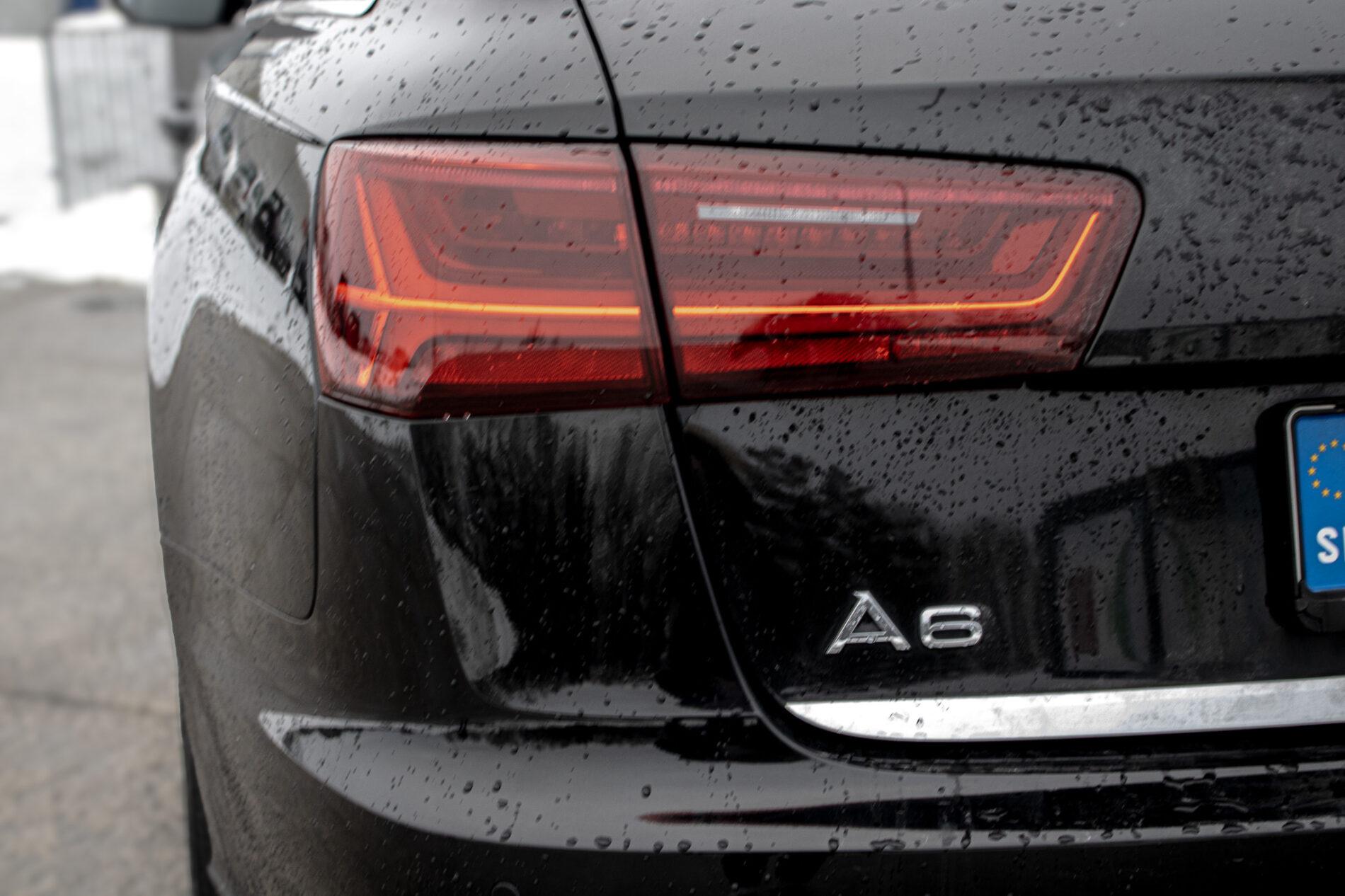 2016 AUDI A6, čierna kombi, 225 800 km