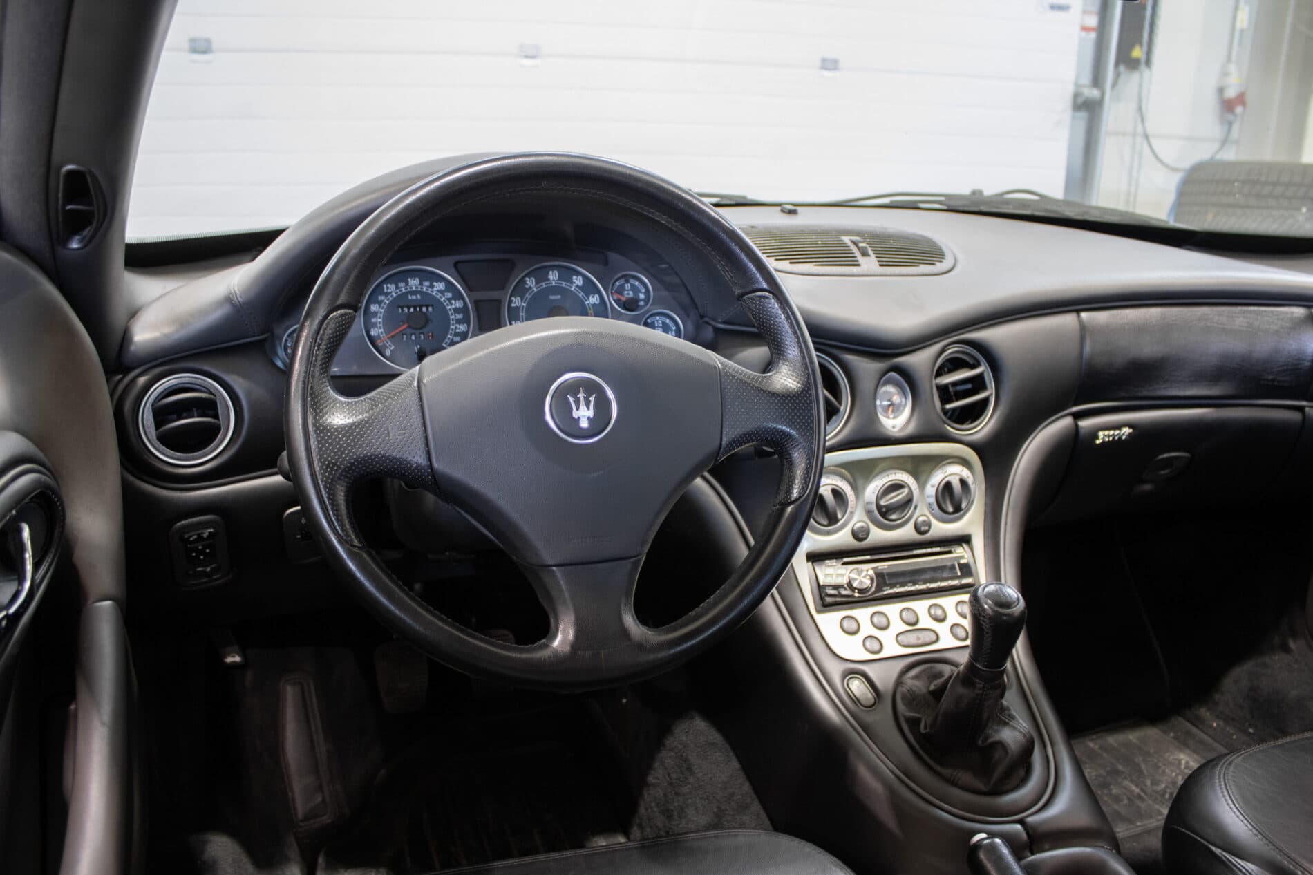1999 Maserati 3200 GT, sivá kupé, 34 166 km