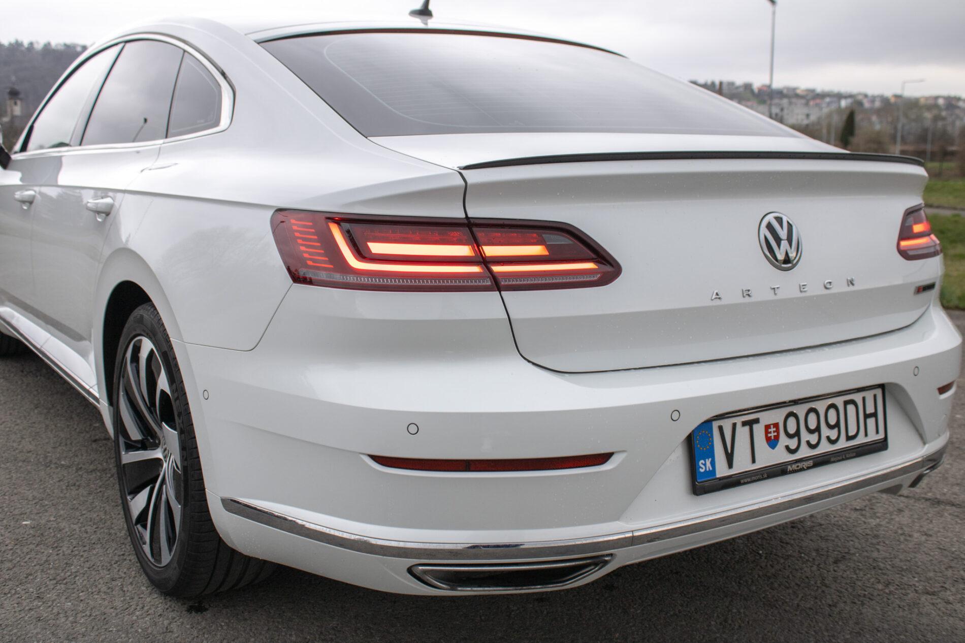 2018 Volkswagen Arteon, biela sedan, 106 961 km