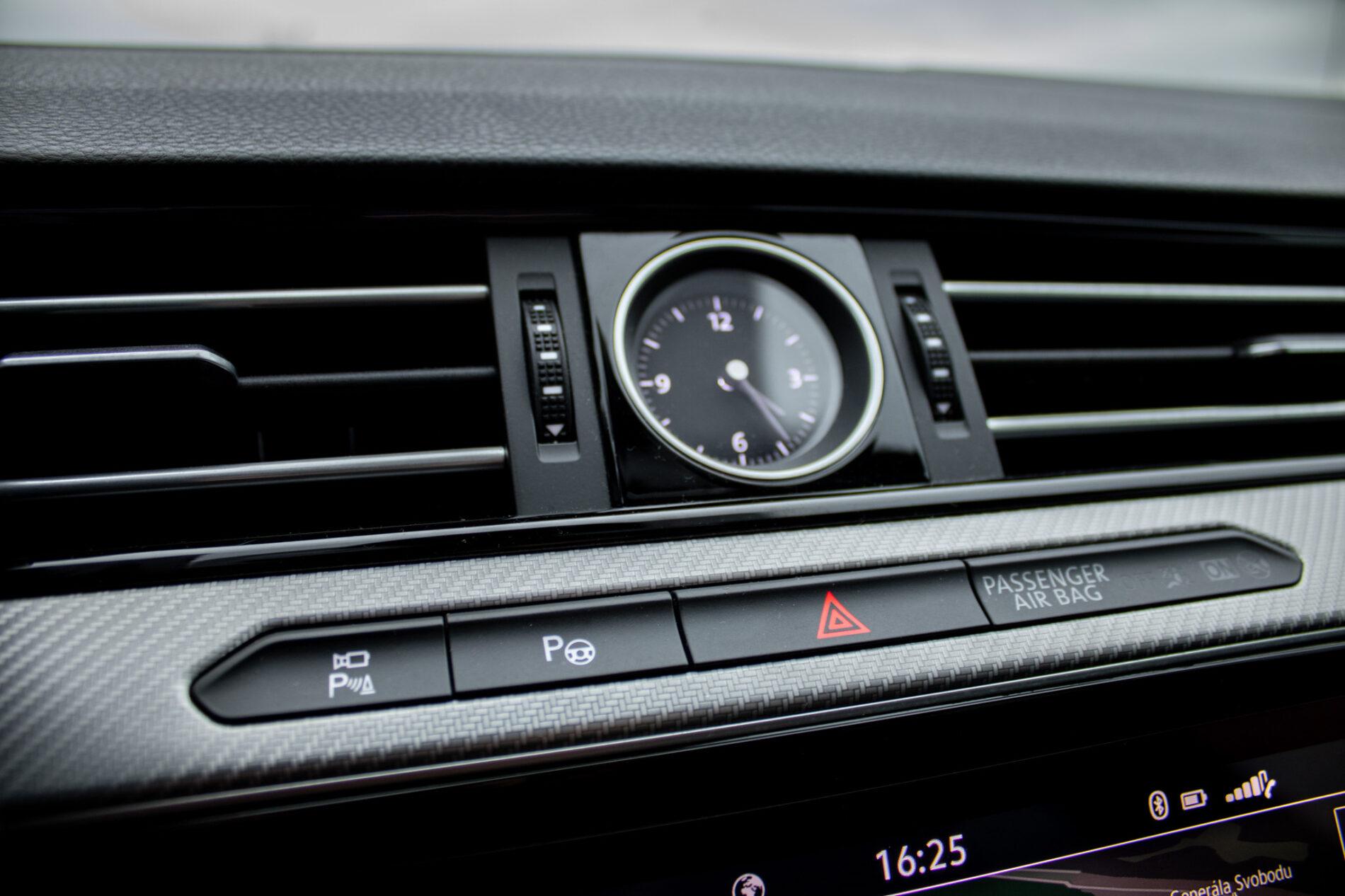 2018 Volkswagen Arteon, biela sedan, 106 961 km