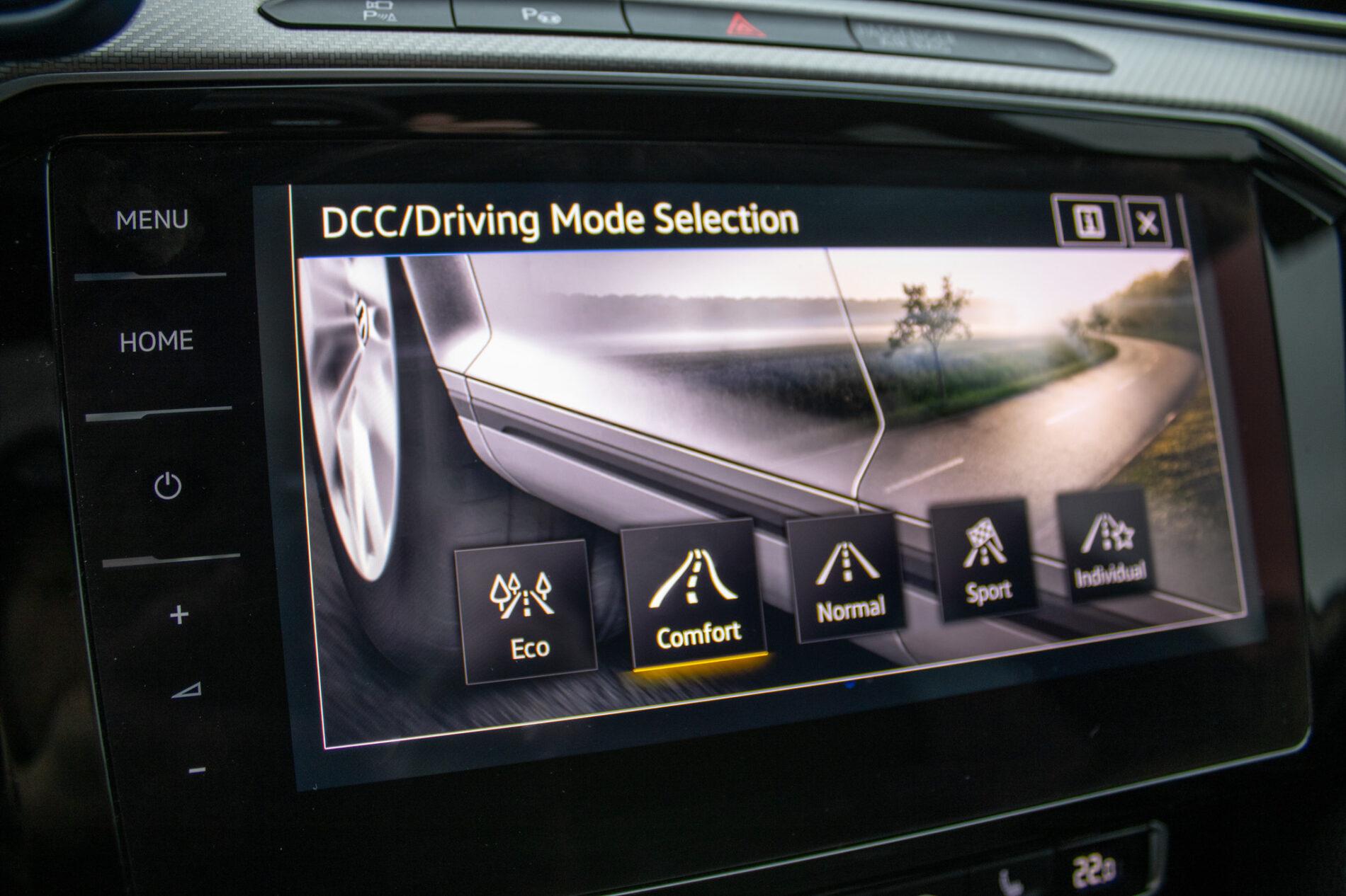 2018 Volkswagen Arteon, biela sedan, 106 961 km