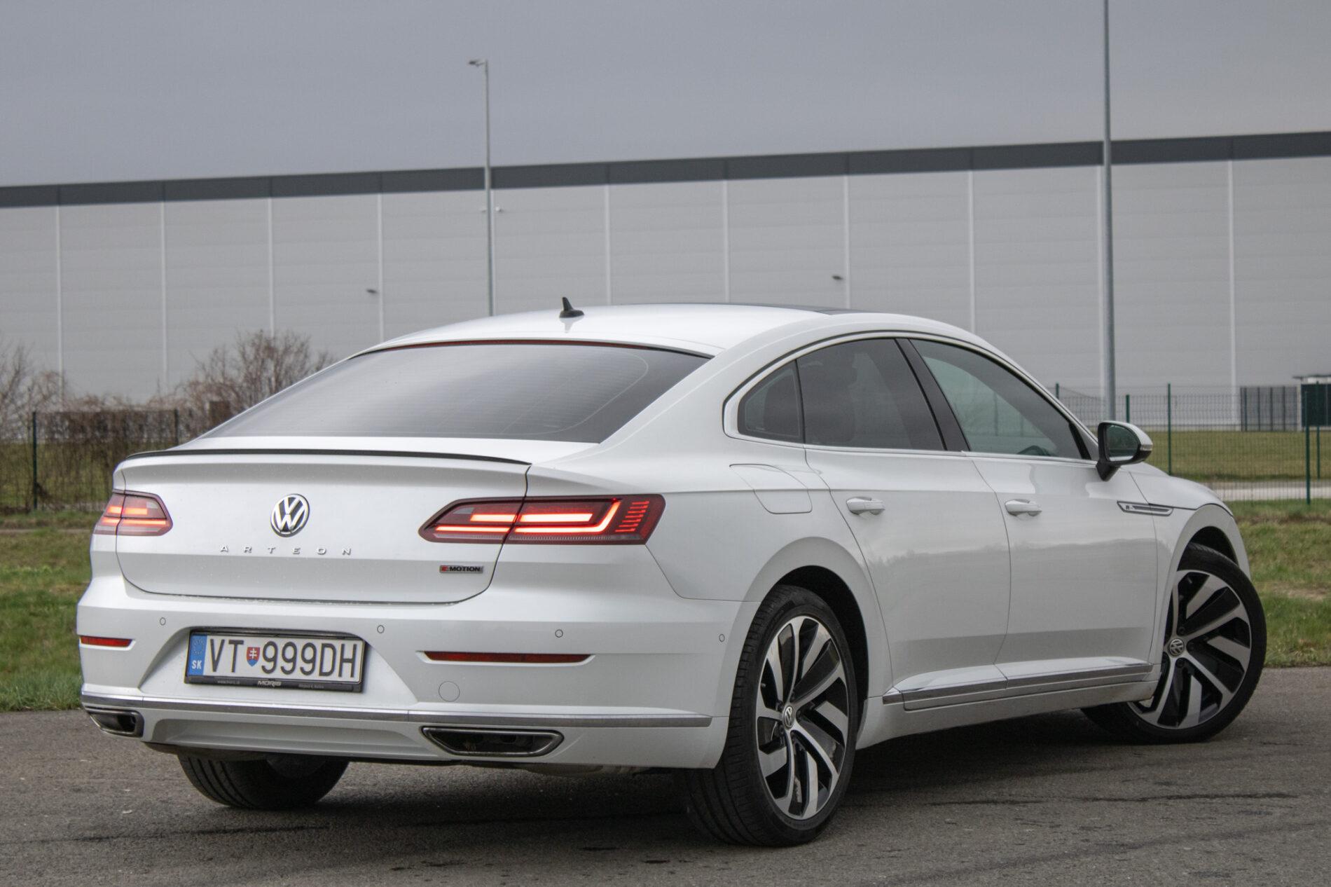 2018 Volkswagen Arteon, biela sedan, 106 961 km