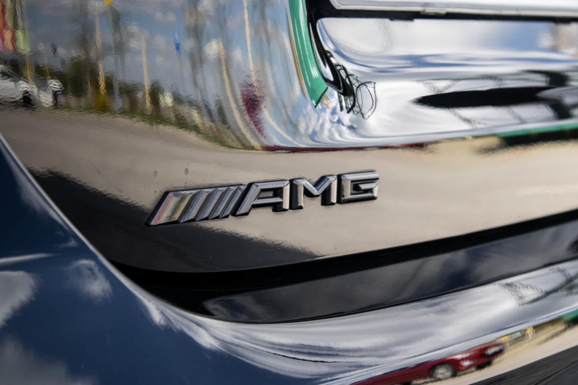 2019 Mercedes-Benz A 35 AMG, čierna sedan, 60 541 km