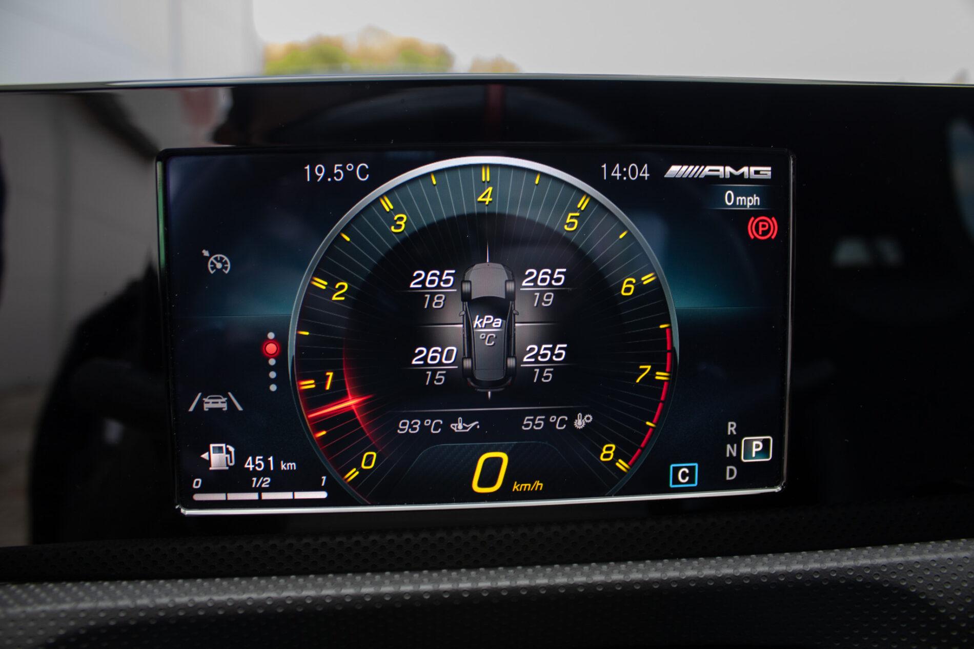 2019 Mercedes-Benz A 35 AMG, čierna sedan, 60 541 km