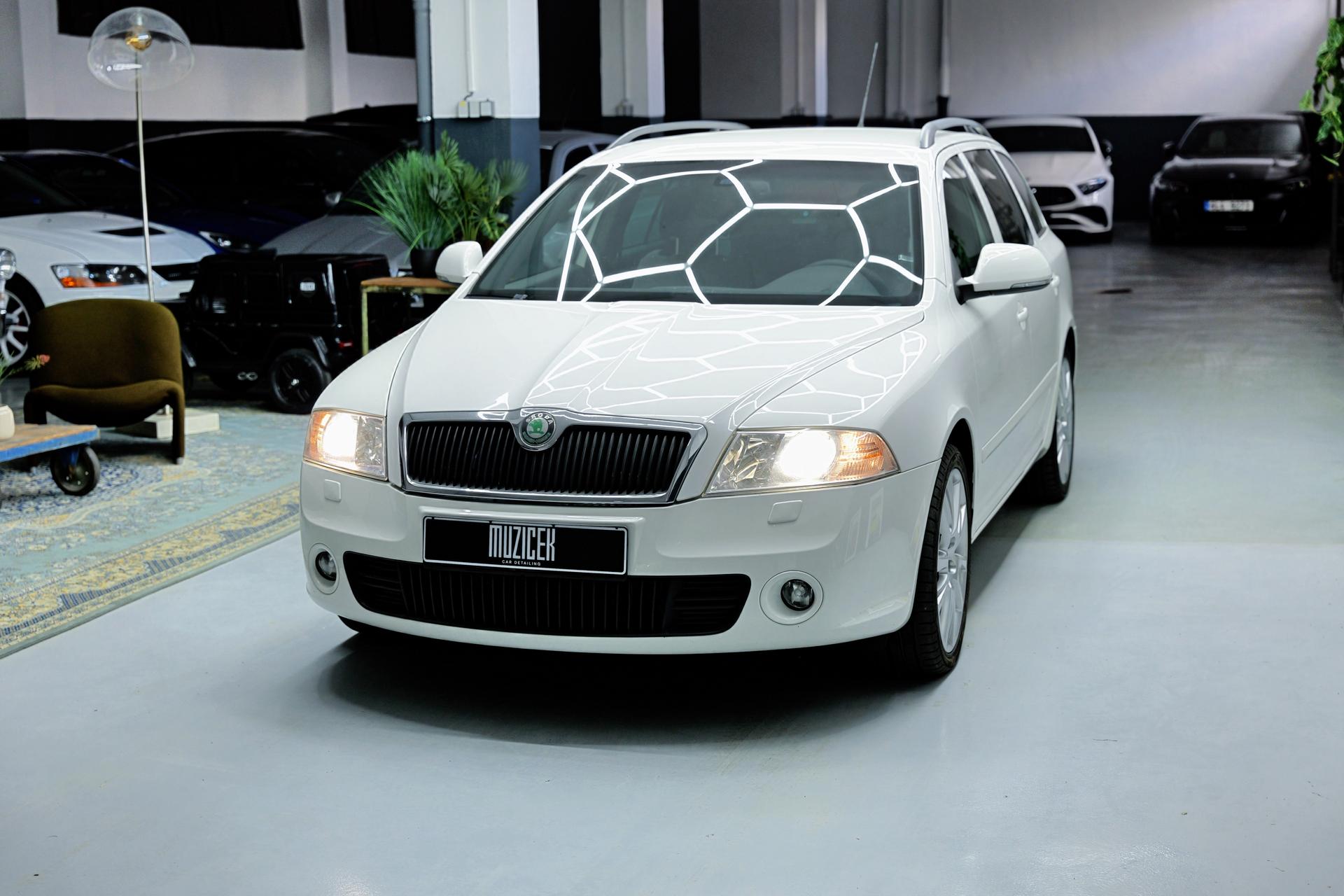 2009 Skoda Octavia RS mk2 combi, biela kombi, 129 910 km
