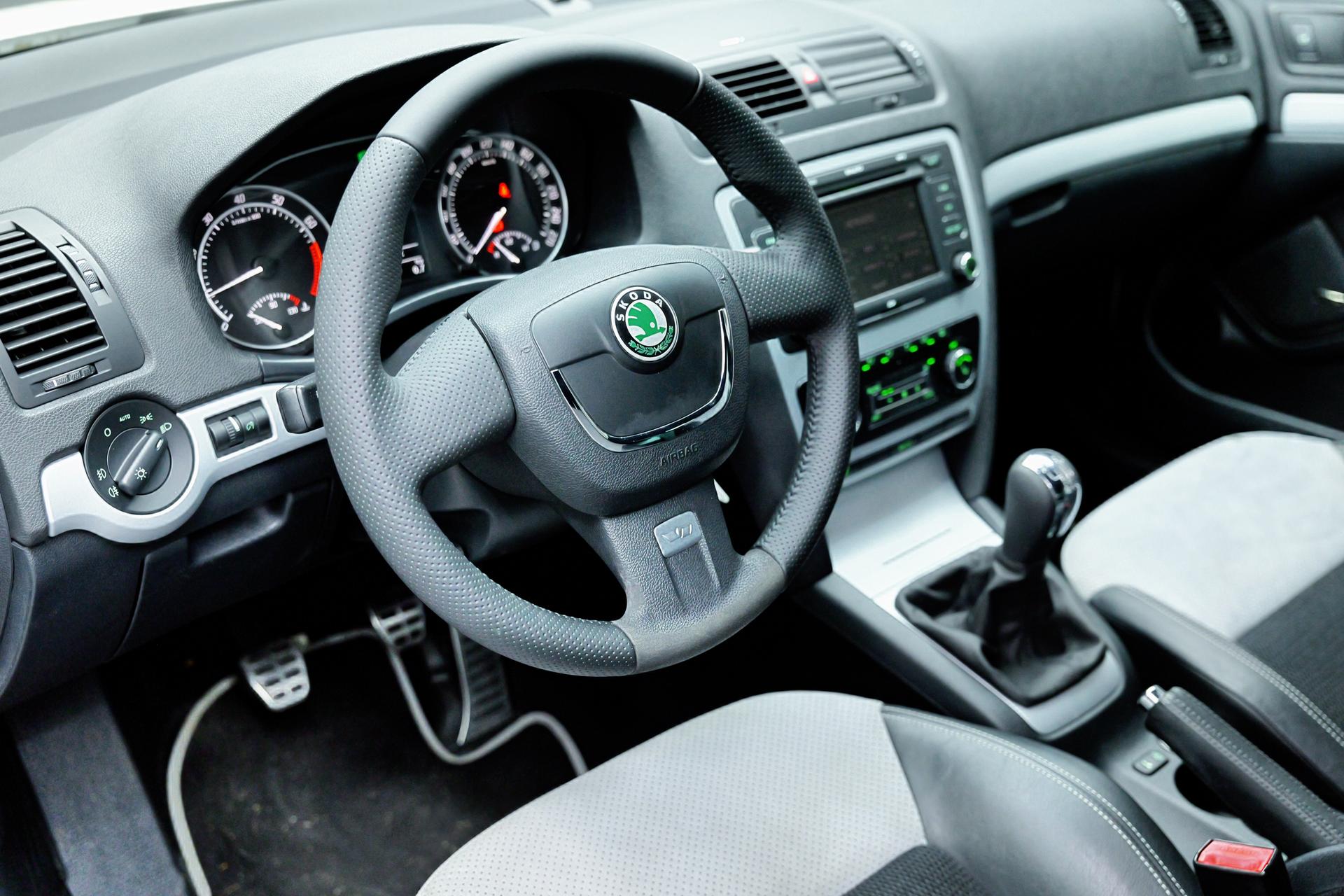 2009 Skoda Octavia RS mk2 combi, biela kombi, 129 910 km