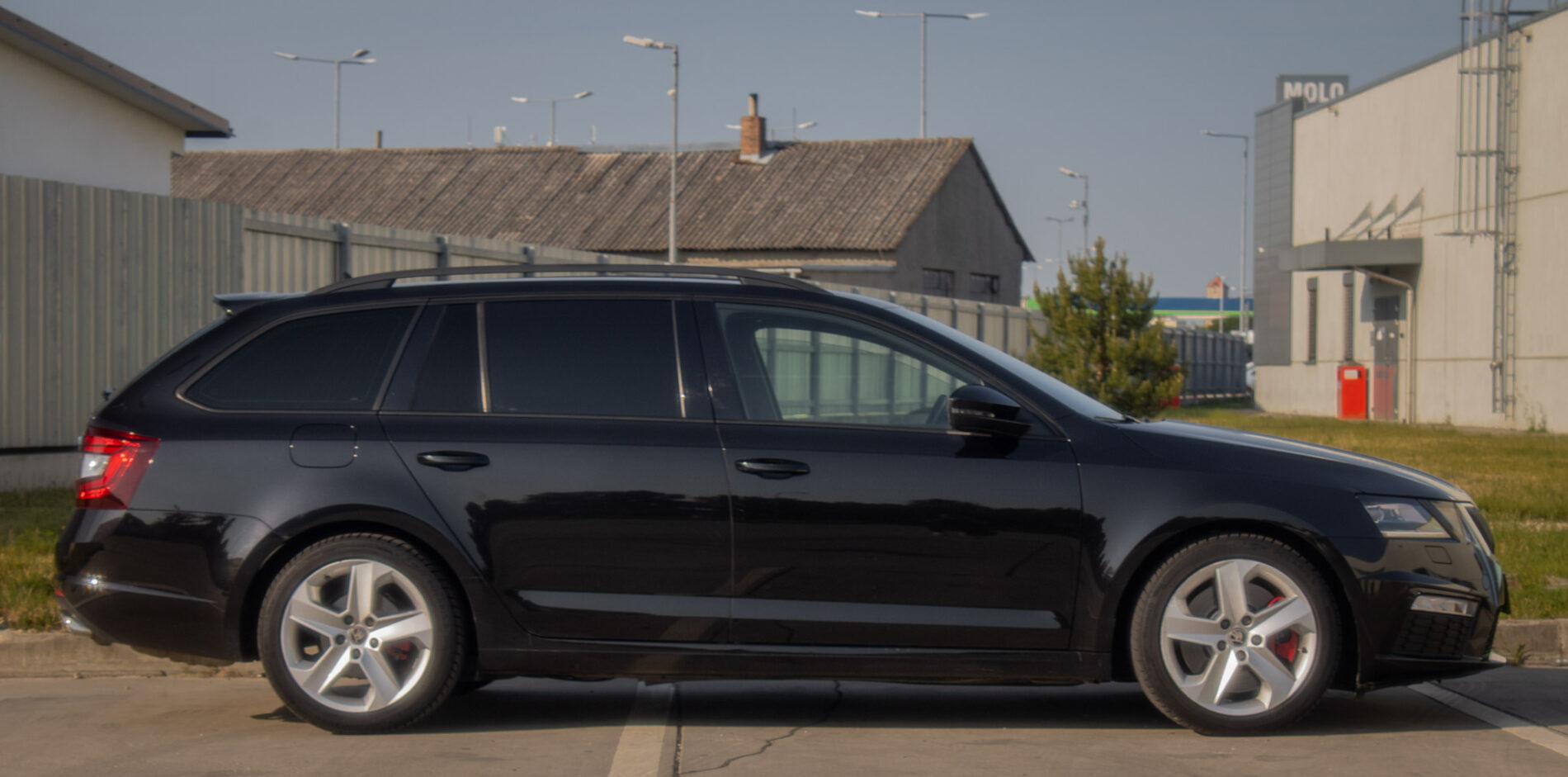 2018 Skoda Octavia RS, čierna kombi, 223 705 km