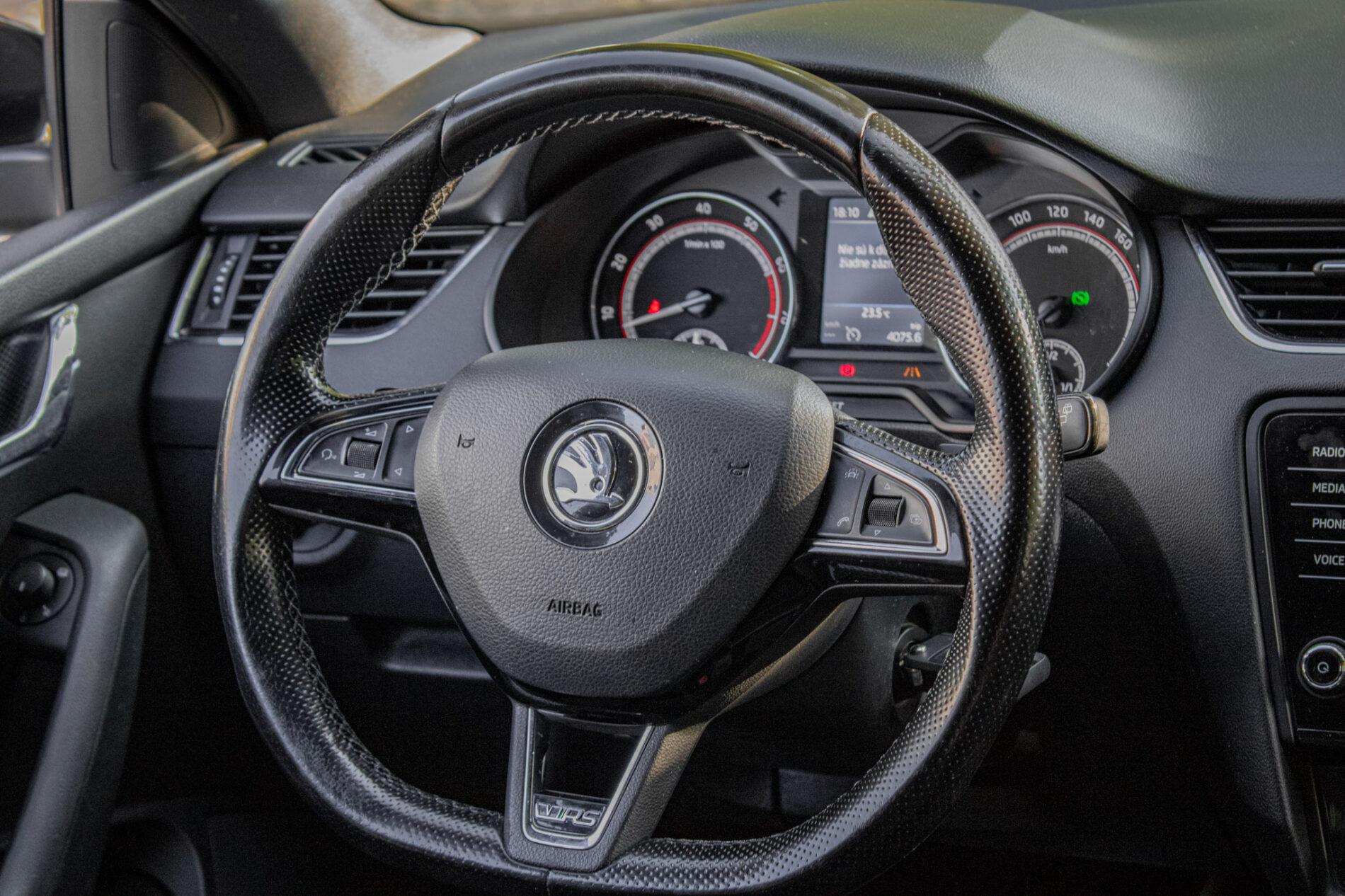 2018 Skoda Octavia RS, čierna kombi, 223 705 km