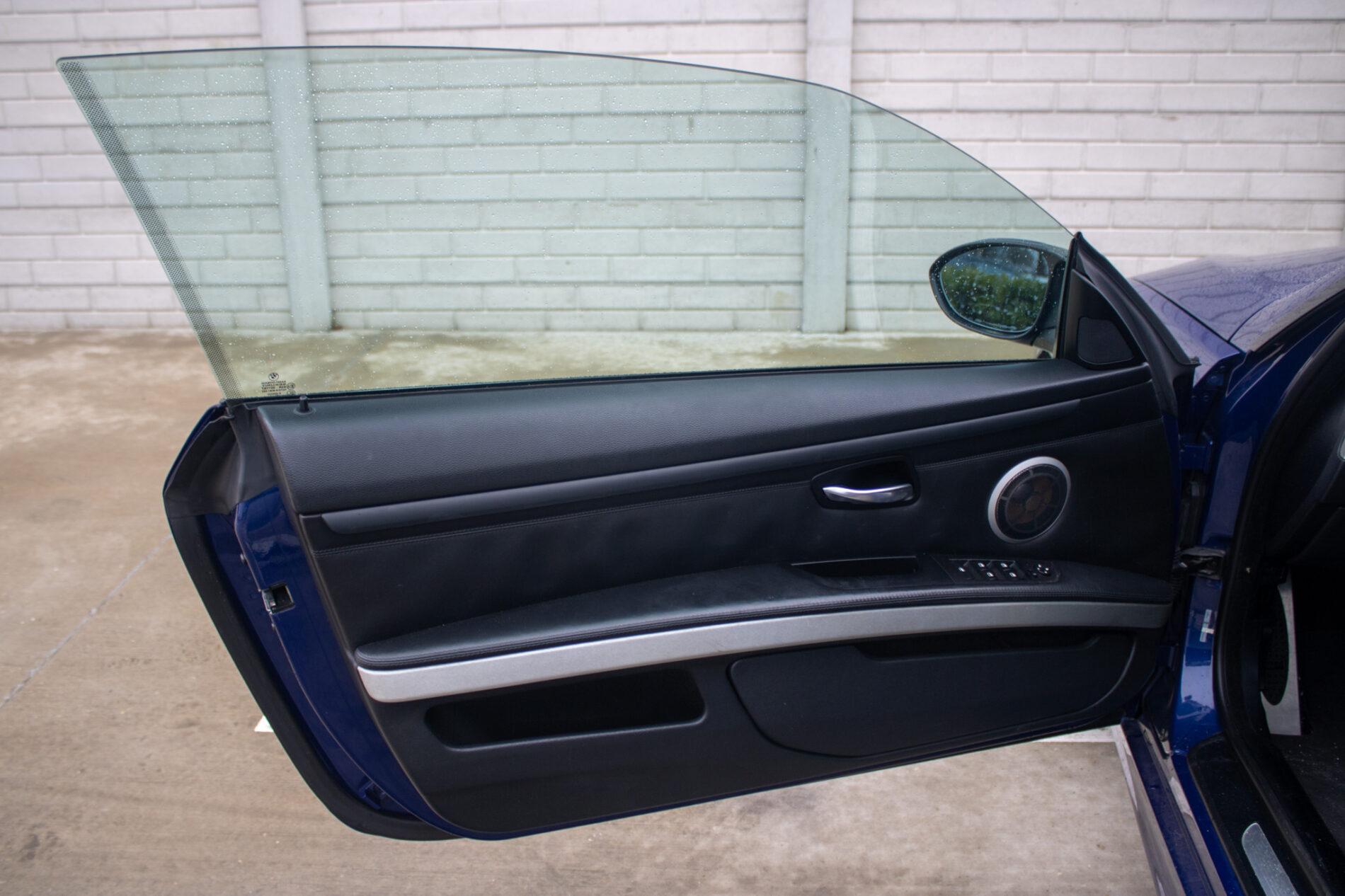 2010 BMW M3, modrá kupé, 152 846 km