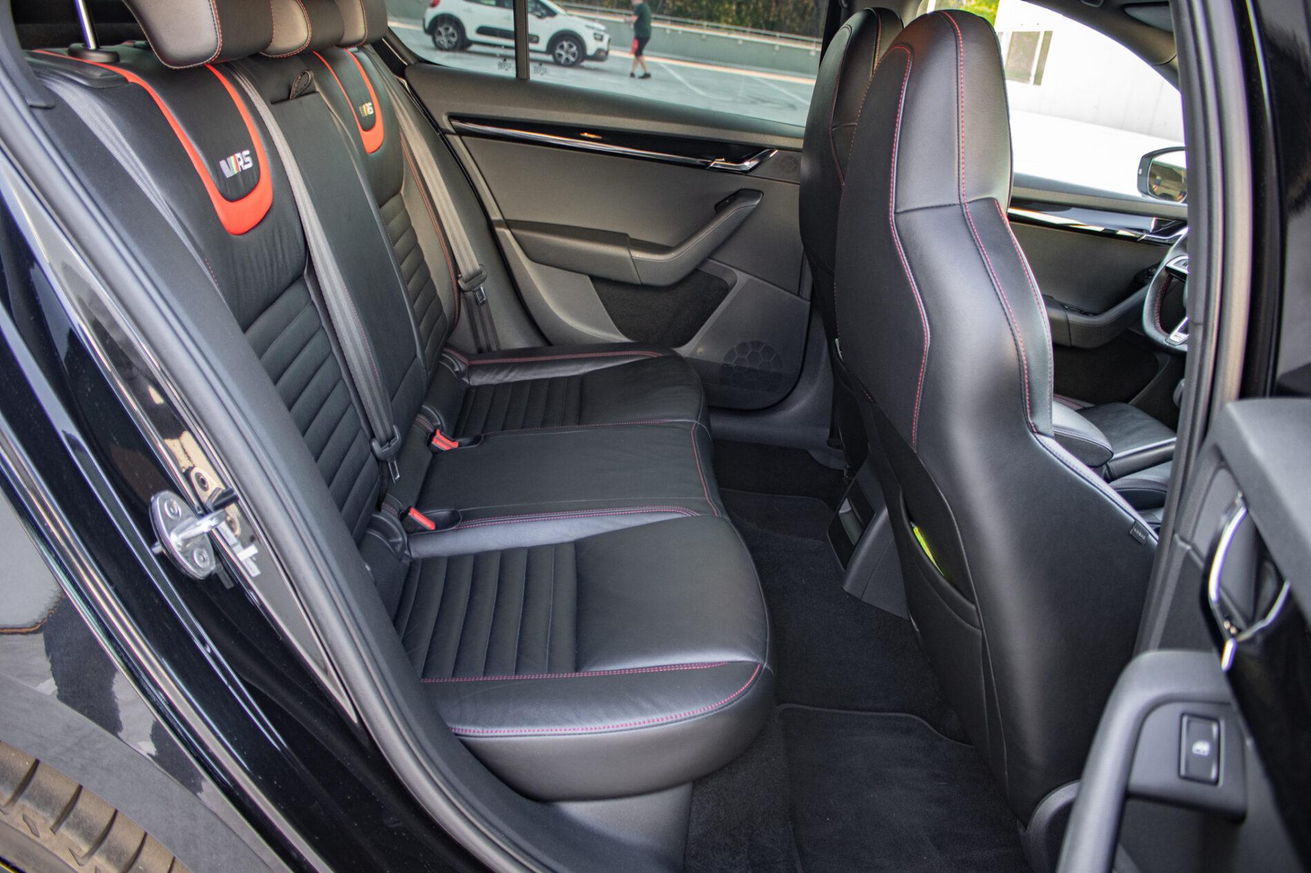 2016 Skoda Octavia RS, čierna sedan, 227 447 km