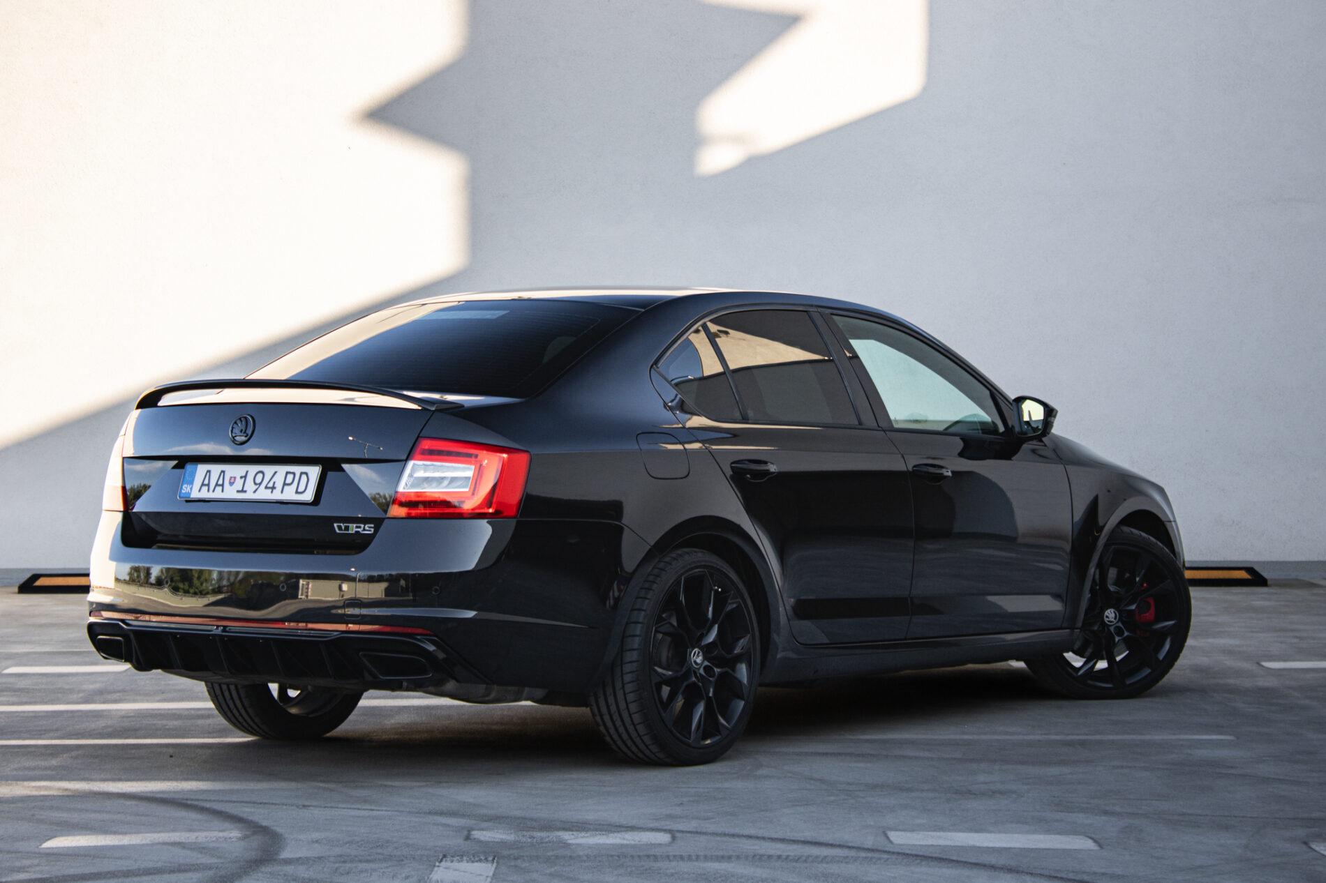 2016 Skoda Octavia RS, čierna sedan, 227 447 km