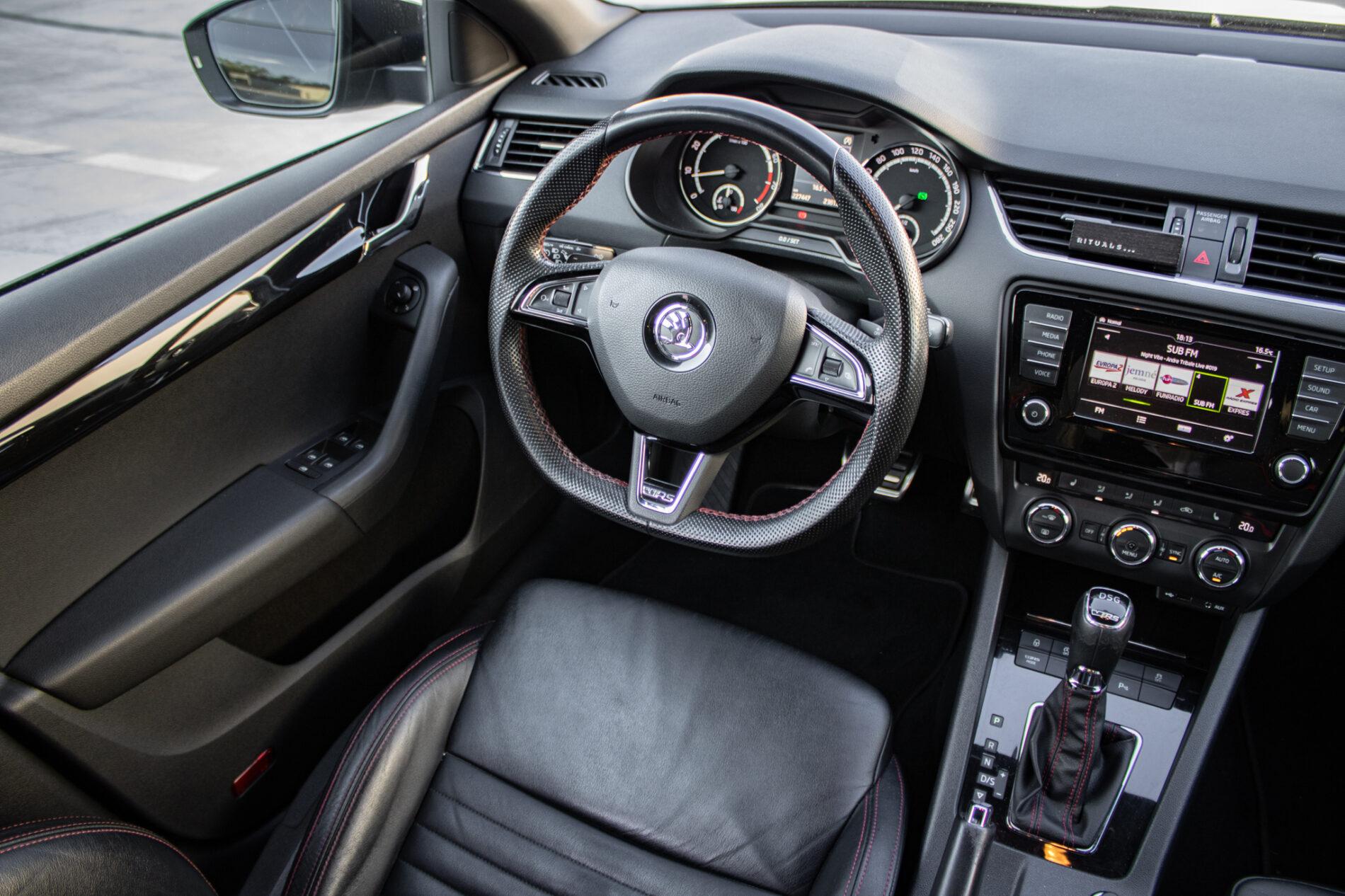 2016 Skoda Octavia RS, čierna sedan, 227 447 km