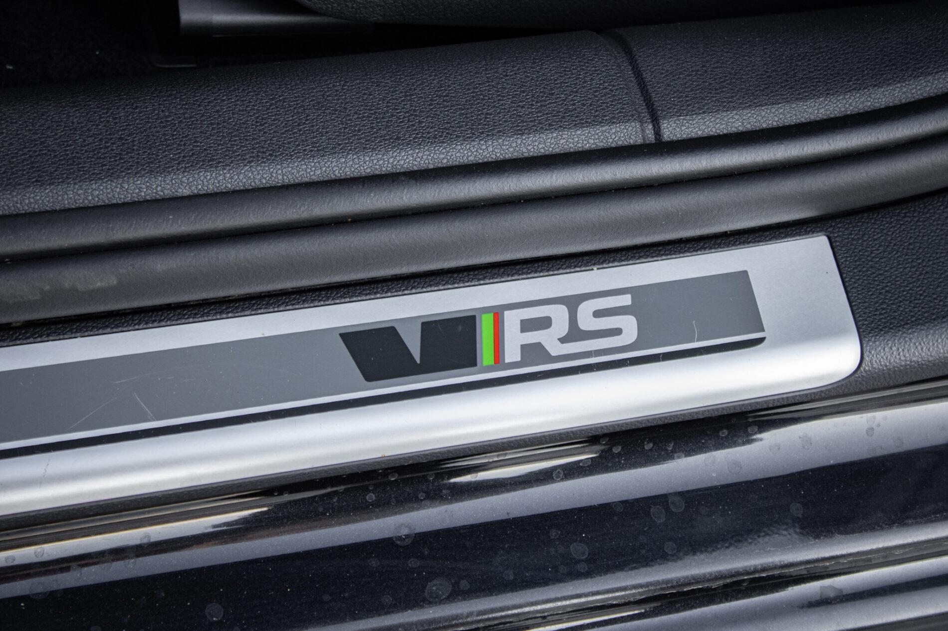 2016 Skoda Octavia RS, čierna sedan, 227 447 km