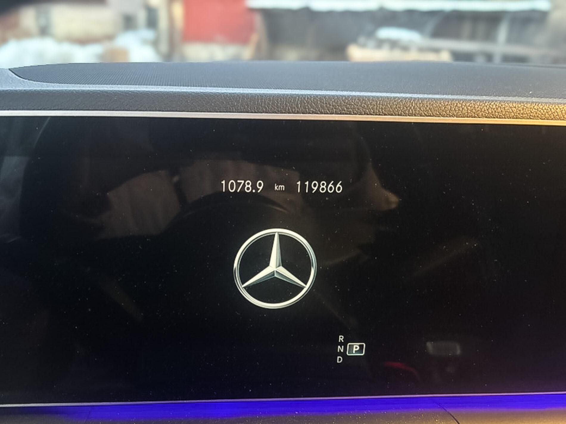 2022 Mercedes-Benz GLE 400d, biela kombi, 120 000 km