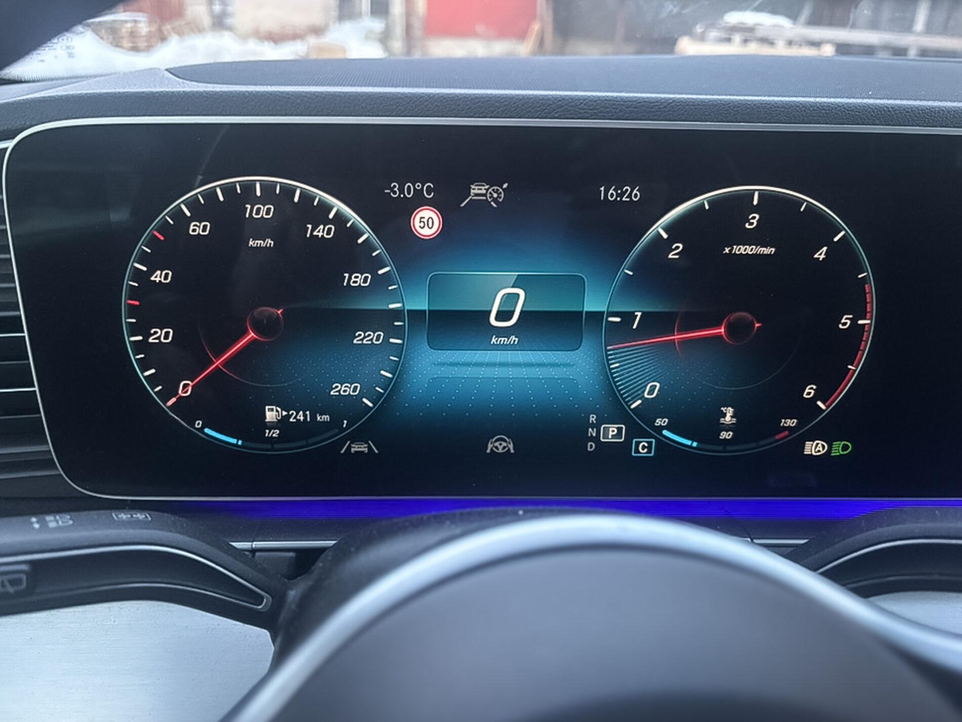 2022 Mercedes-Benz GLE 400d, biela kombi, 120 000 km