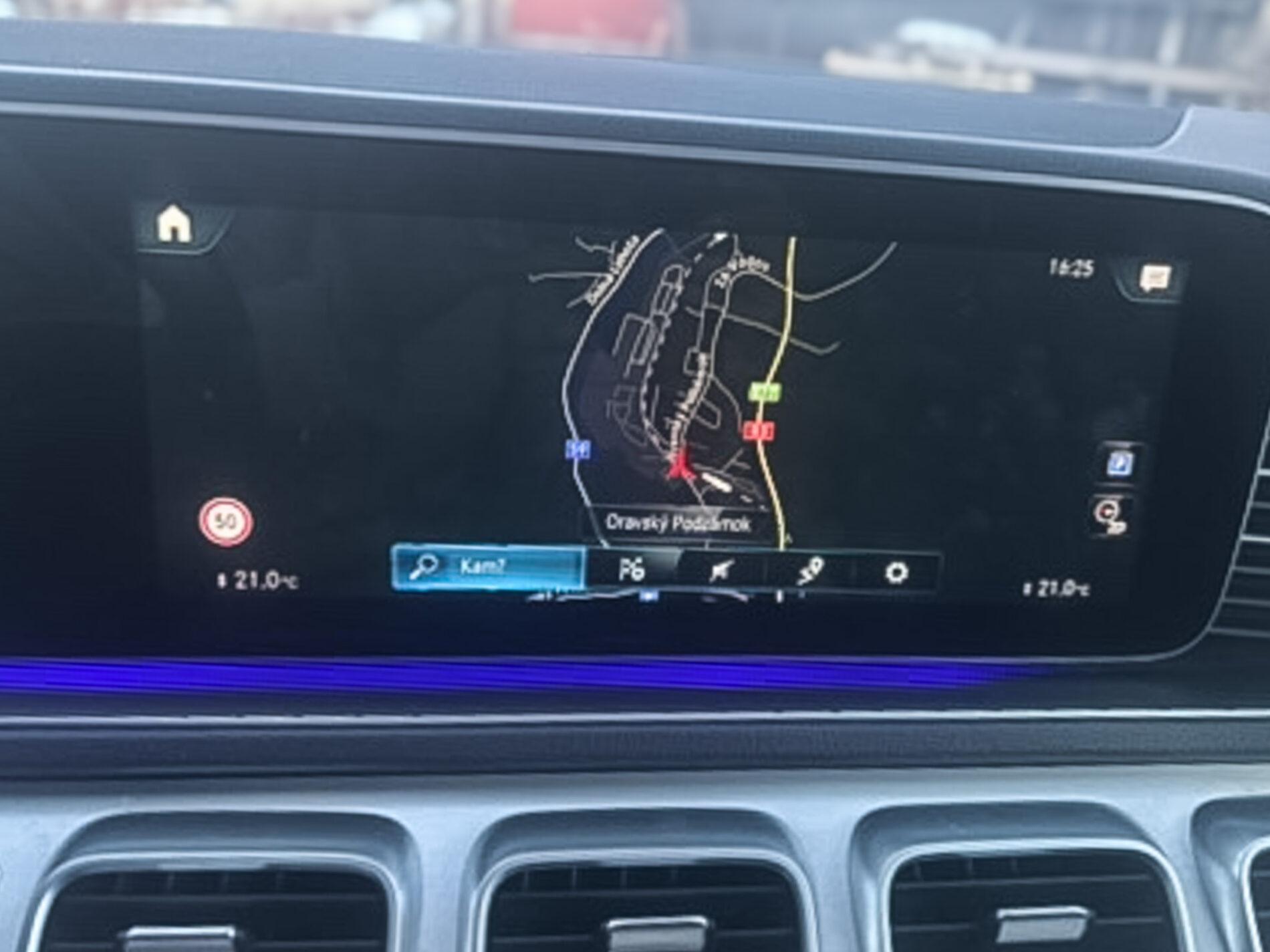 2022 Mercedes-Benz GLE 400d, biela kombi, 120 000 km