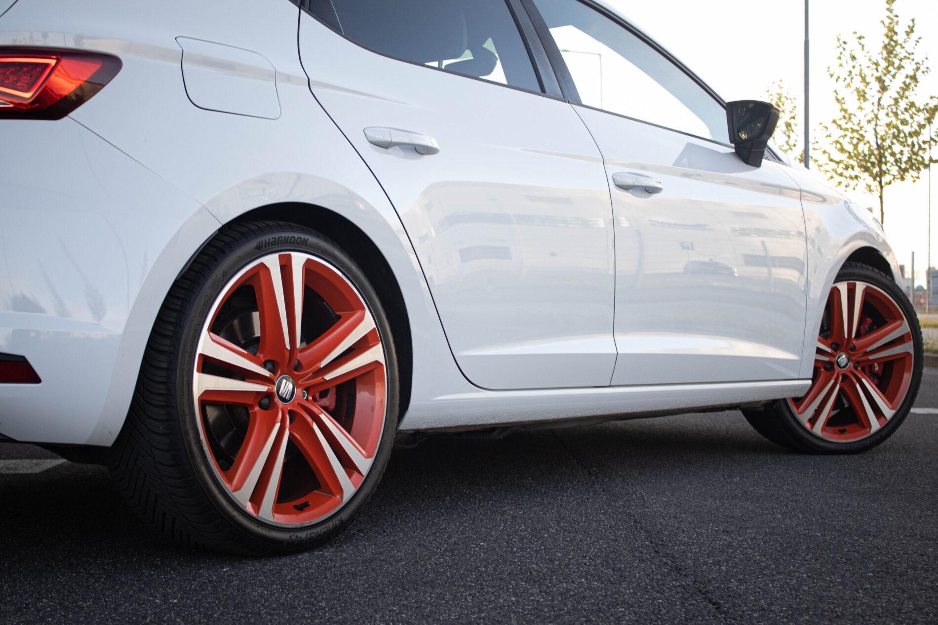 2016 Seat Leon Cupra, biela hatchback, 230 789 km