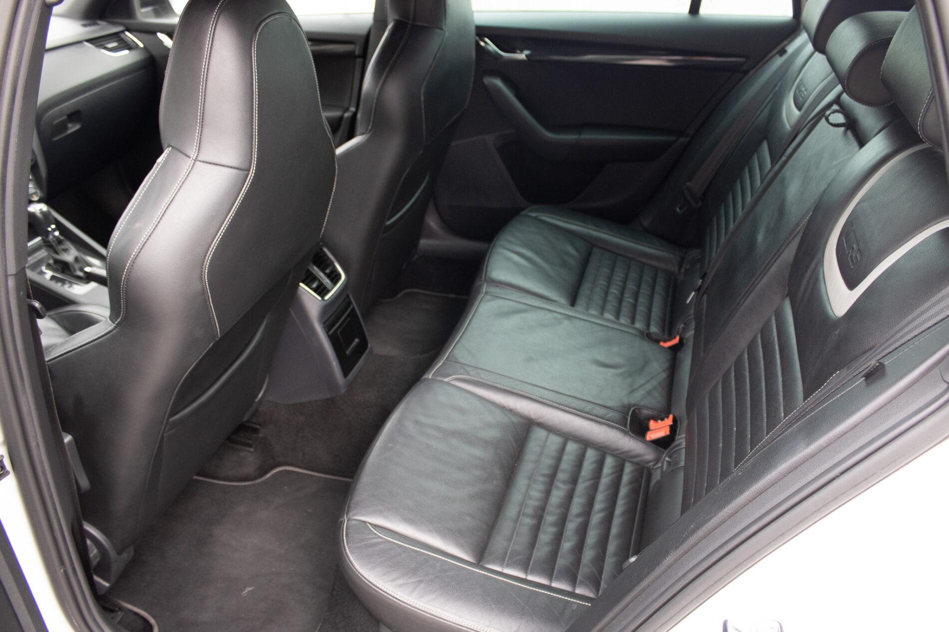 2013 Skoda Octavia RS, biela kombi, 222 175 km
