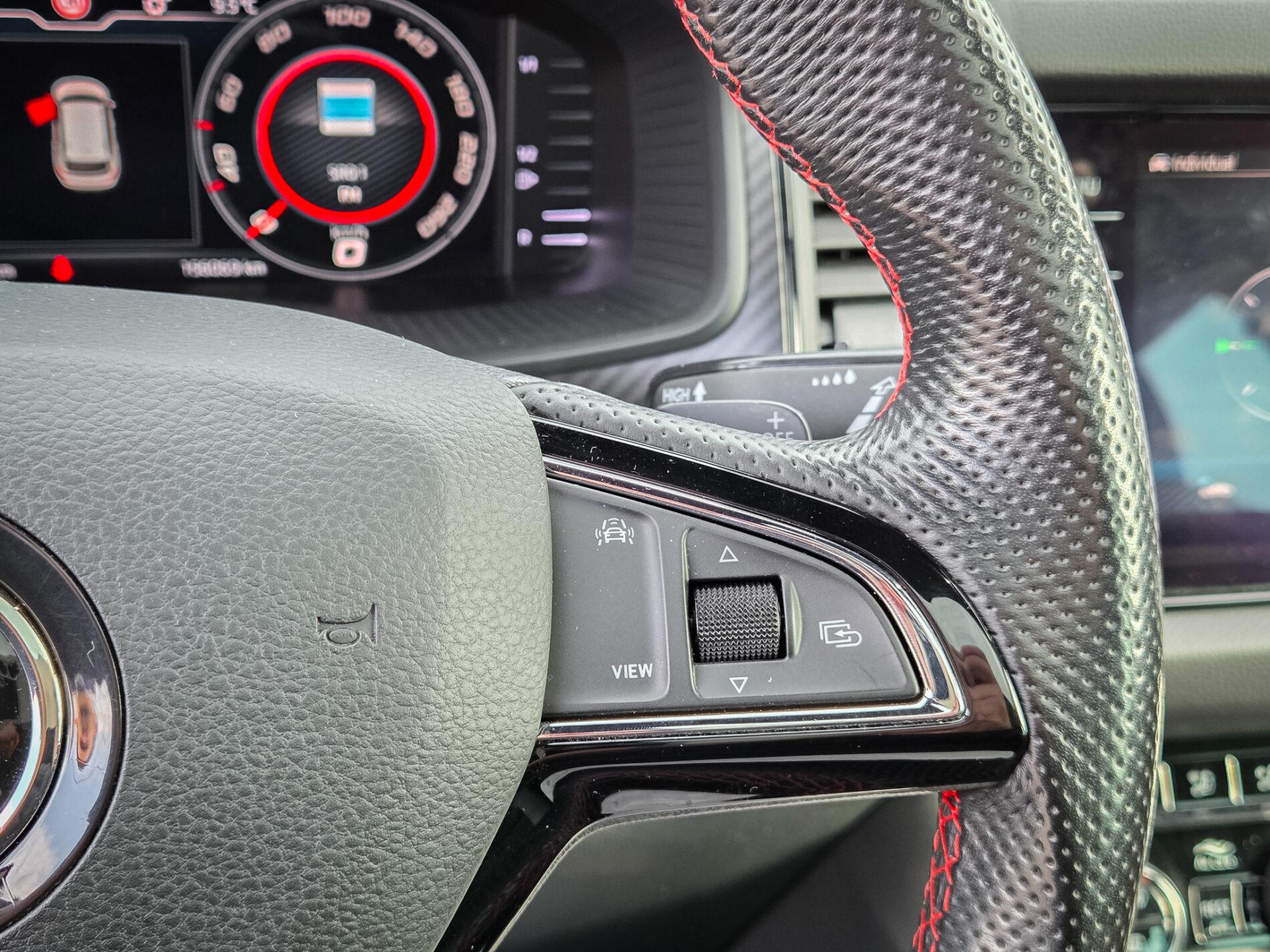 2019 Skoda Kodiaq RS, sivá suv, 156 069 km