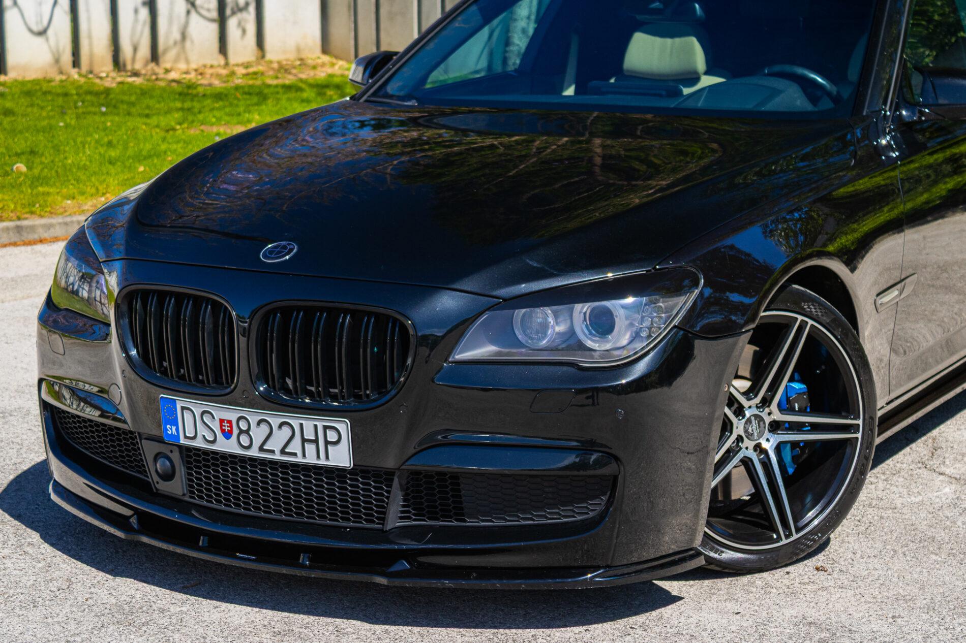 2009 BMW 740i, čierna sedan, 350 675 km