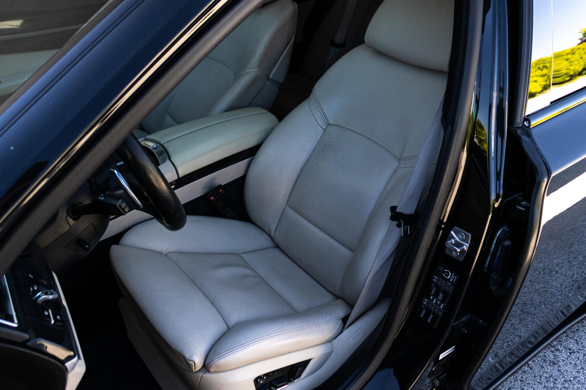 2009 BMW 740i, čierna sedan, 350 675 km