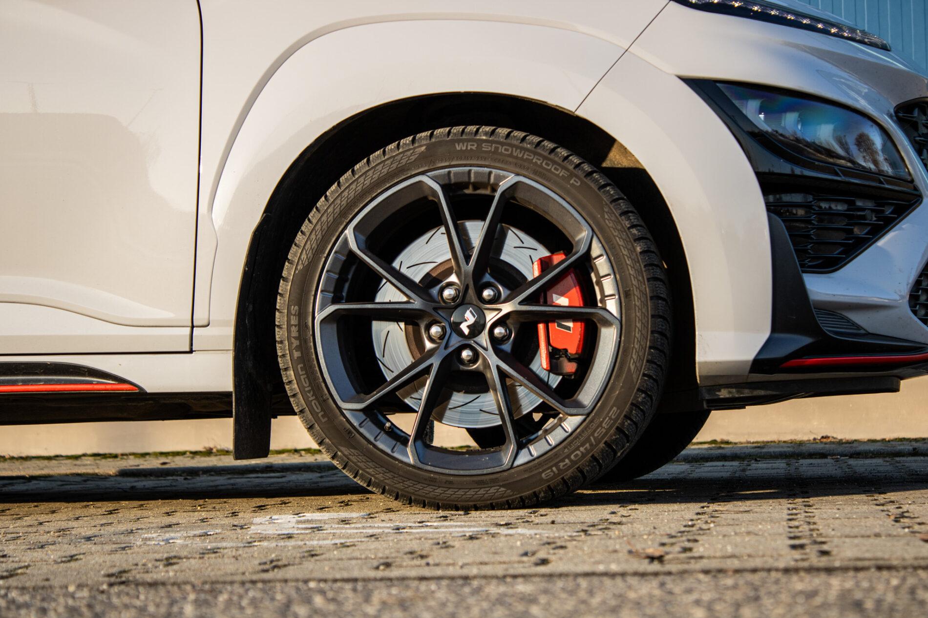 2022 Hyundai Kona N, modrá suv, 41 807 km