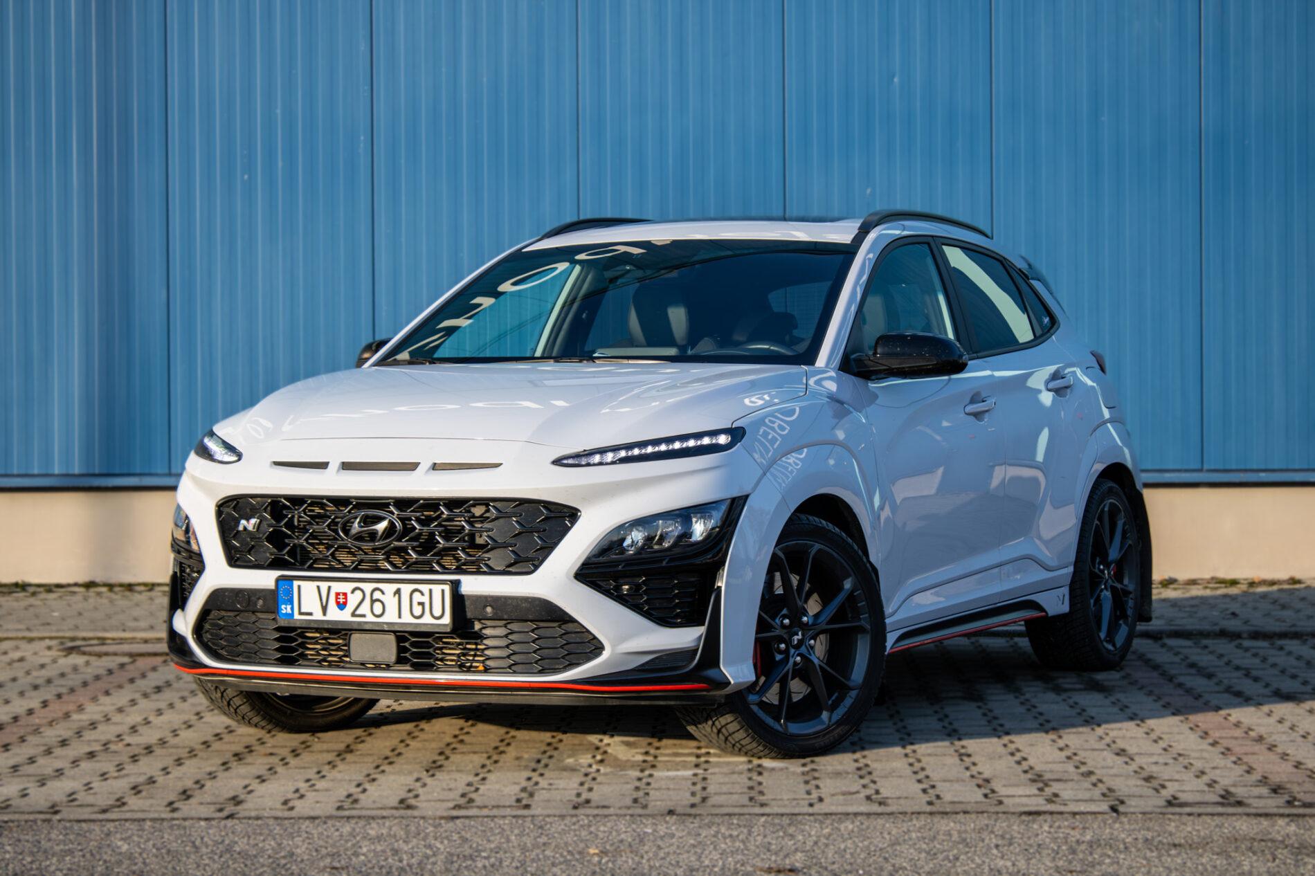 2022 Hyundai Kona N, modrá suv, 41 807 km