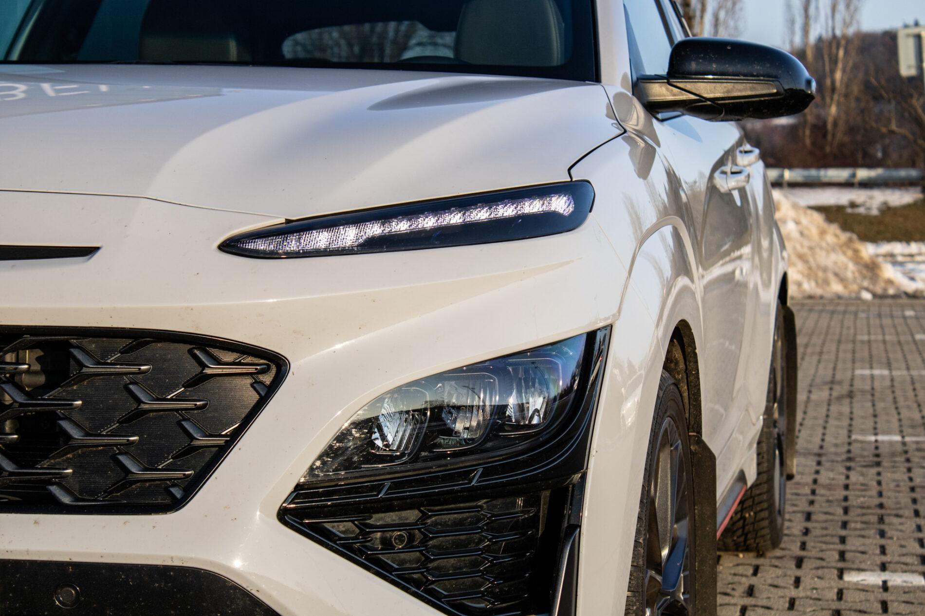 2022 Hyundai Kona N, modrá suv, 41 807 km