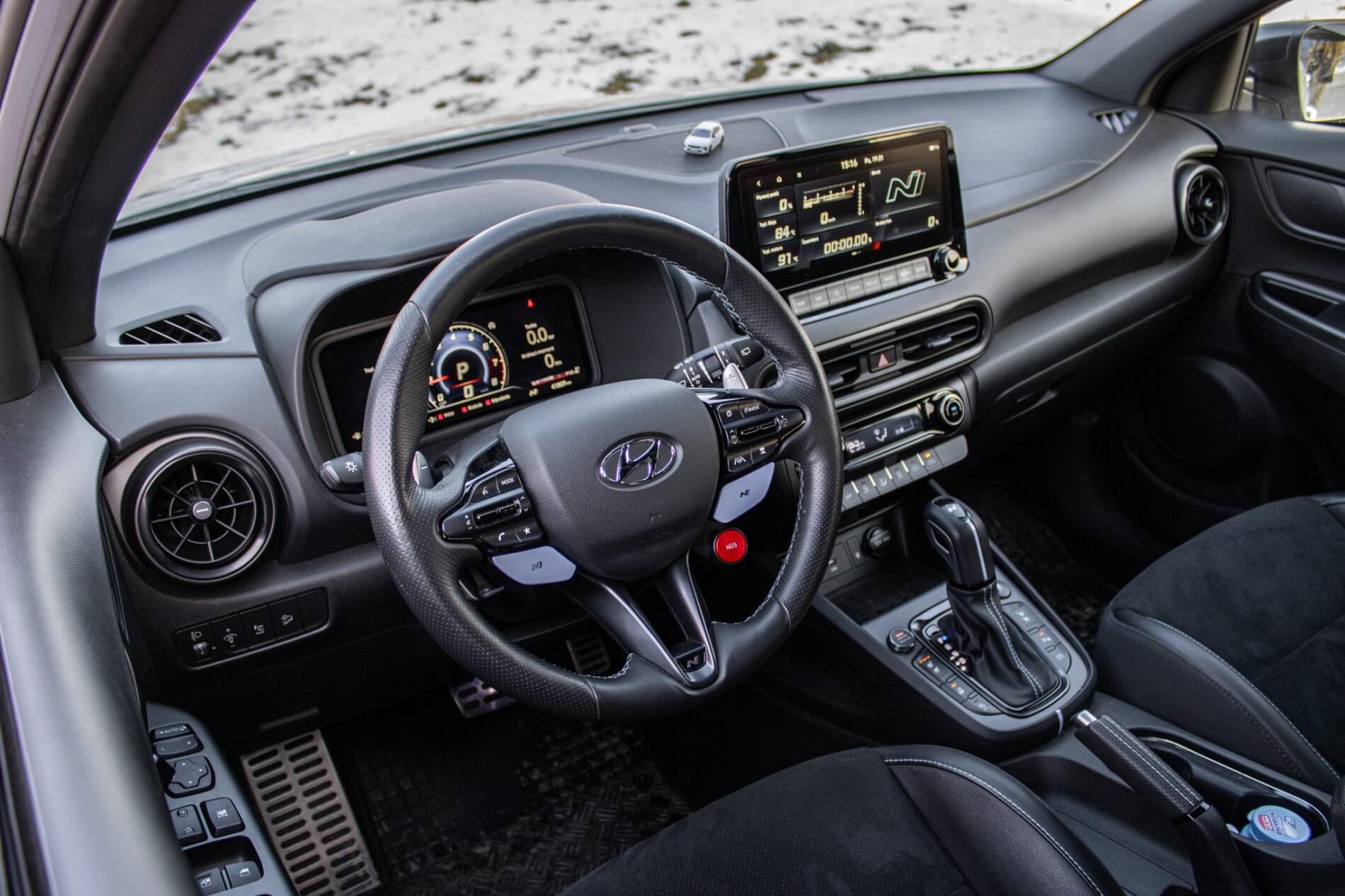2022 Hyundai Kona N, modrá suv, 41 807 km