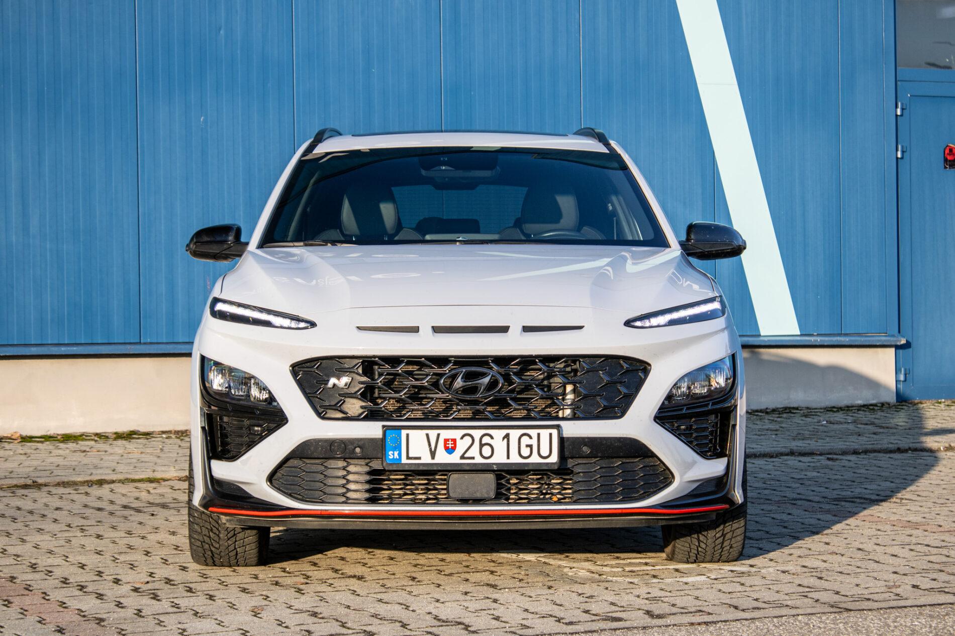 2022 Hyundai Kona N, modrá suv, 41 807 km