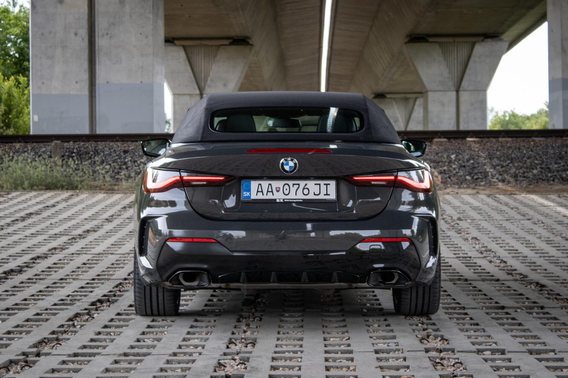 2023 BMW M440i, sivá kabriolet, 23 747 km