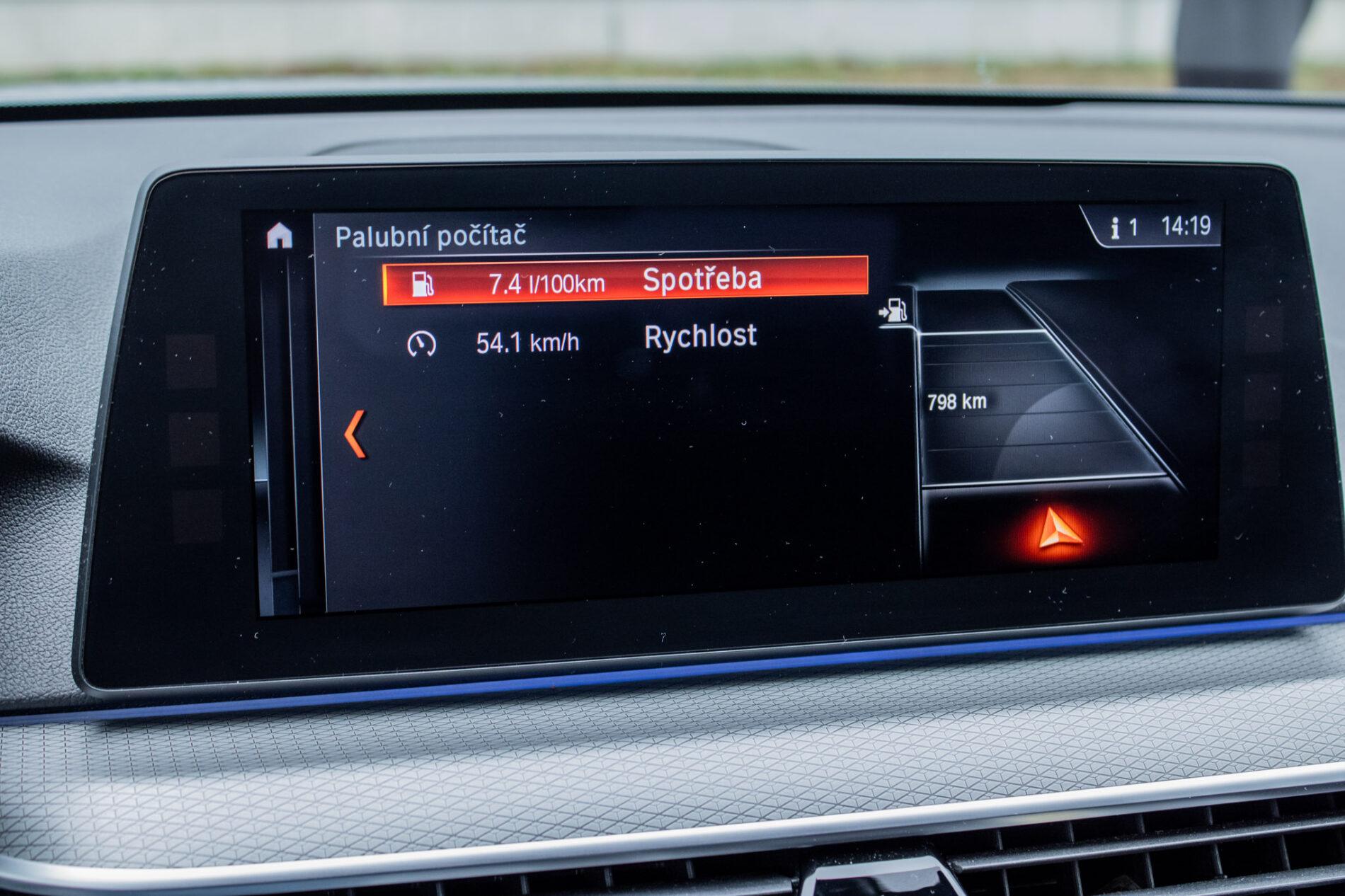 2017 BMW 530d, sivá sedan, 236 225 km