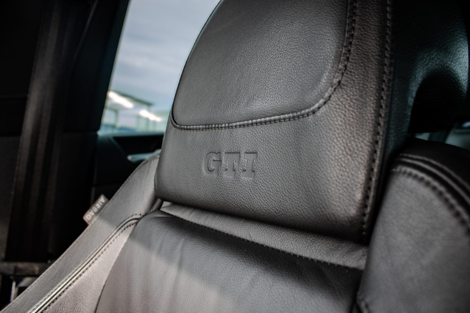 2005 Volkswagen Golf GTI, čierna hatchback, 231 763 km