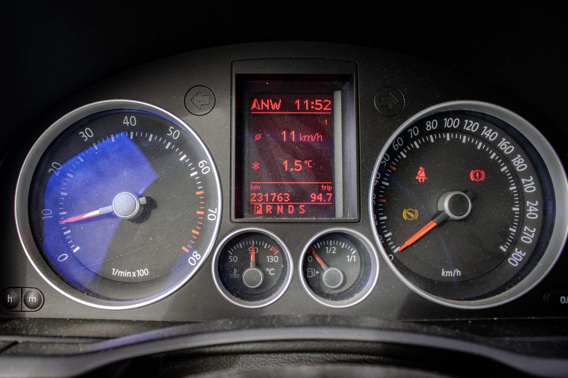 2005 Volkswagen Golf GTI, čierna hatchback, 231 763 km