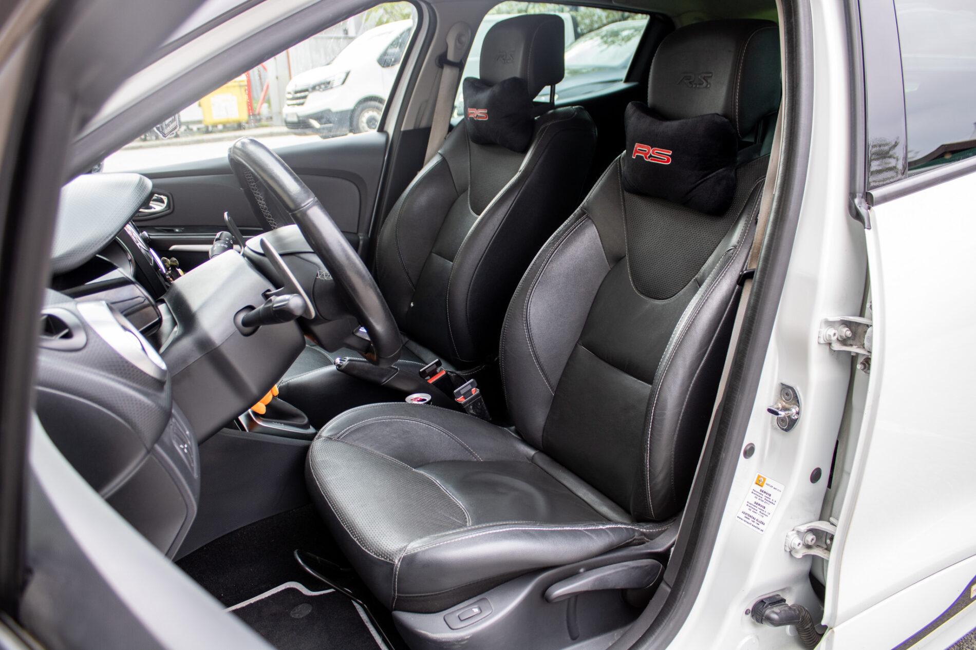 2015 Renault Clio RS, biela hatchback, 152 444 km