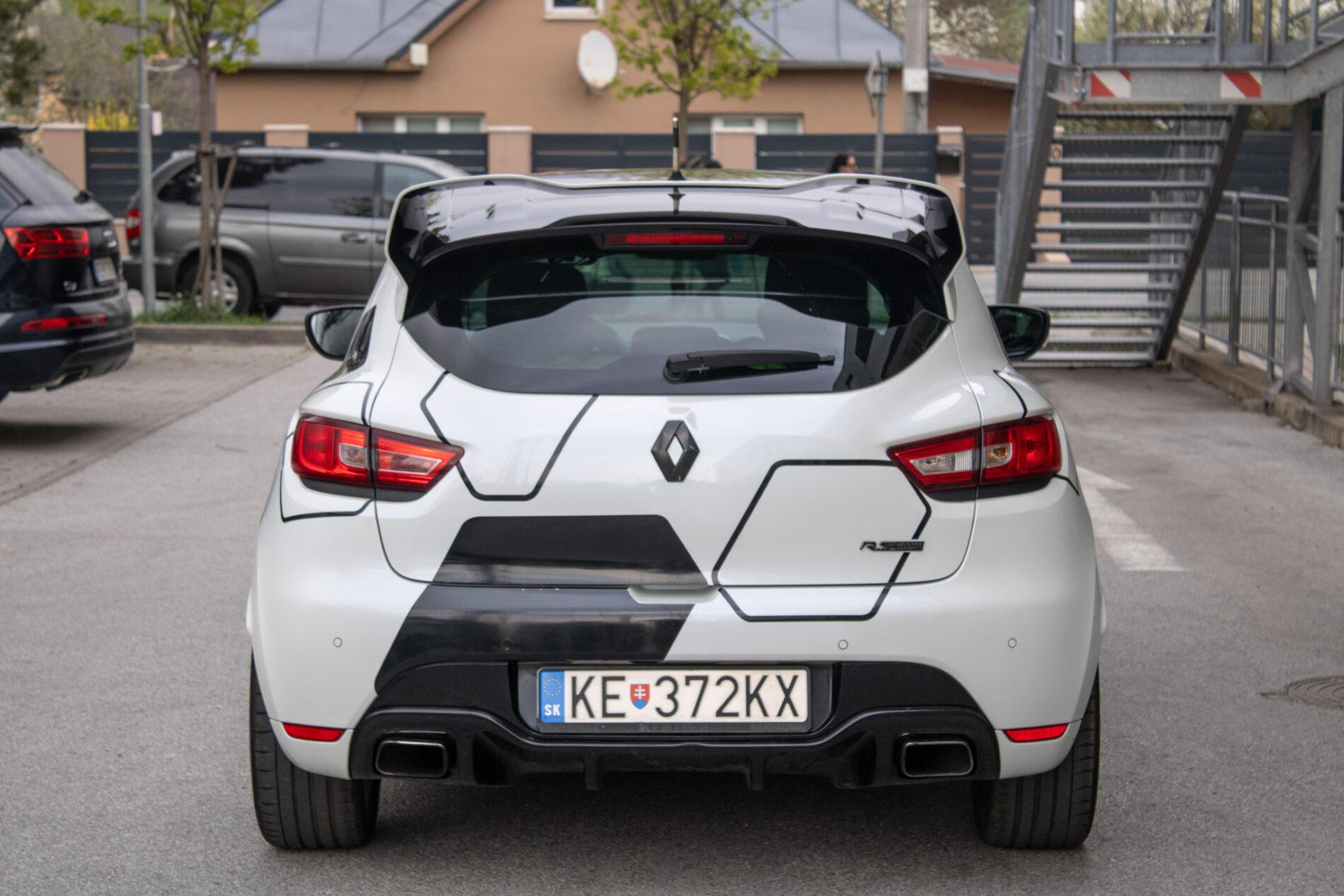 2015 Renault Clio RS, biela hatchback, 152 444 km