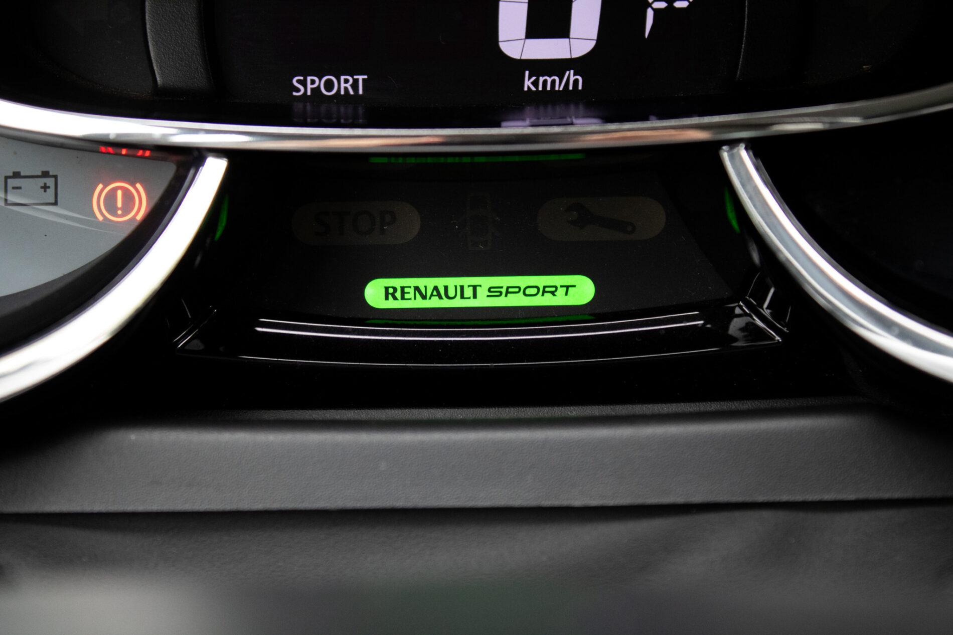 2015 Renault Clio RS, biela hatchback, 152 444 km