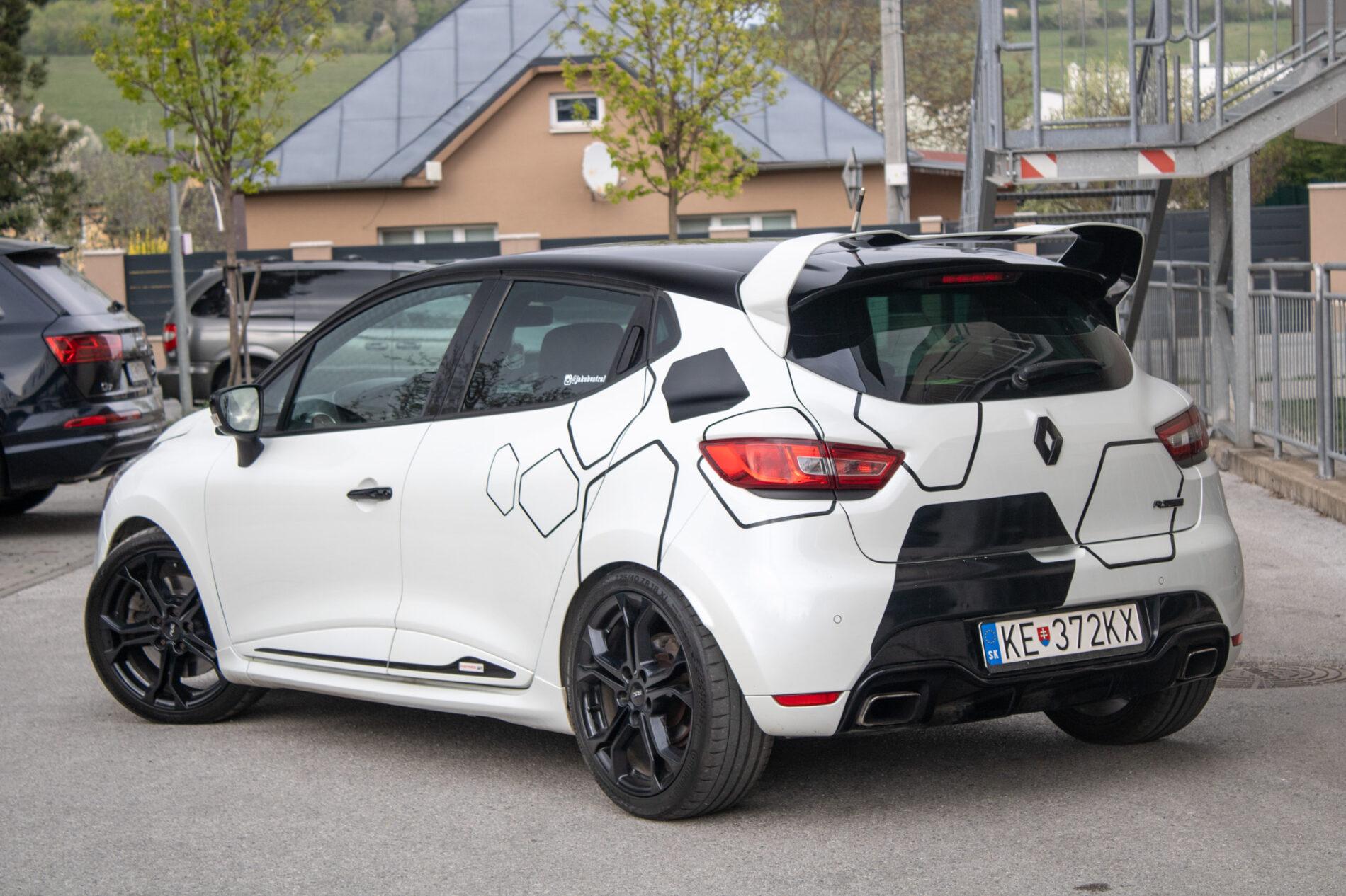 2015 Renault Clio RS, biela hatchback, 152 444 km